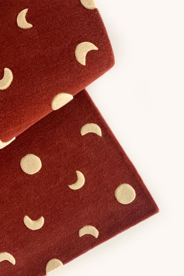 Rug Moons Brick Red / Gold Print 3.9 X 5.9 Ft