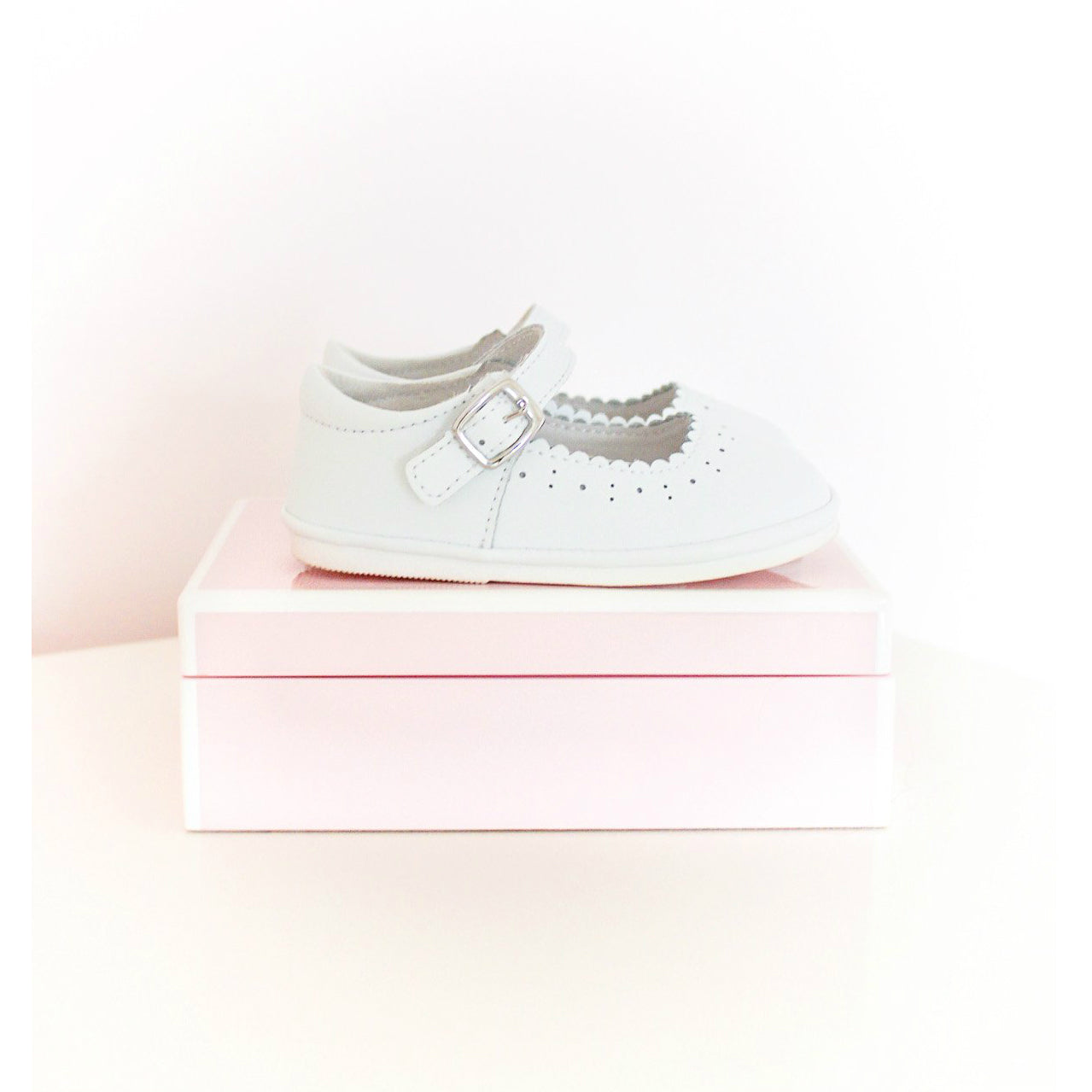 Scarlett Scalloped Mary Jane (baby)