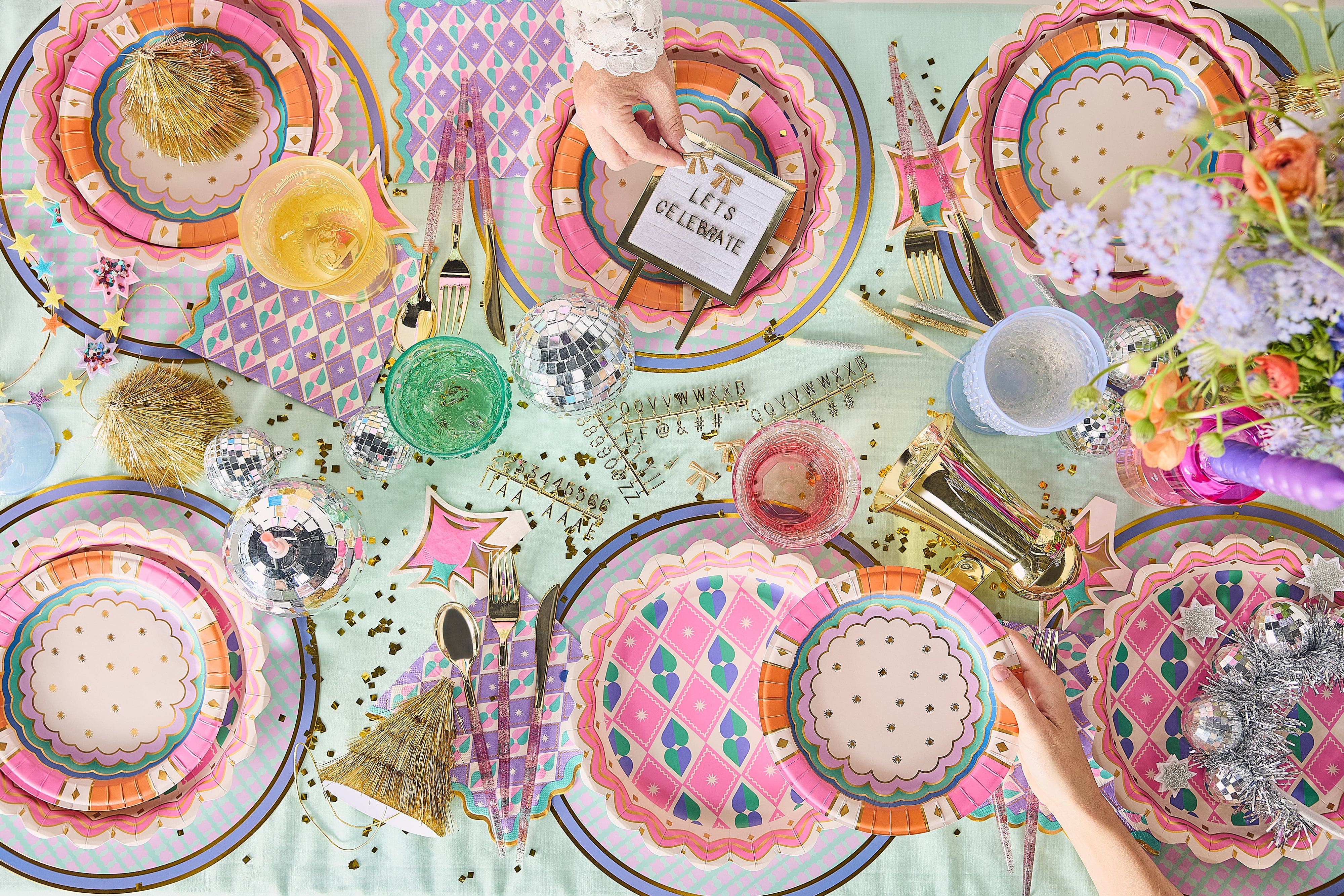Circus Soirée Dessert Plates (10 Count)