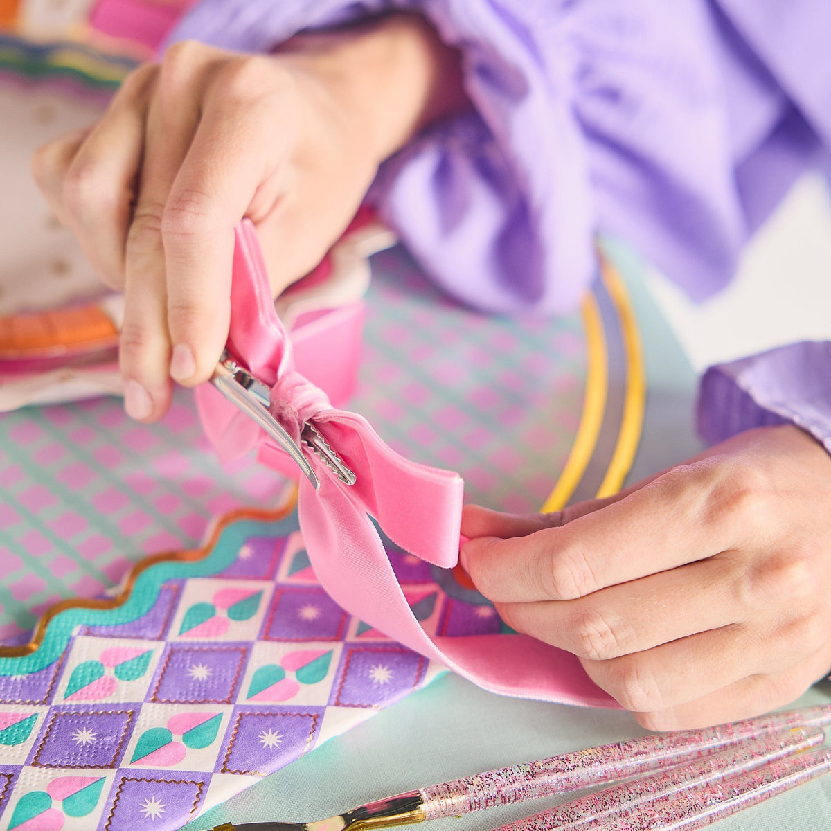 Pink Velvet Clip-on Bow Set (5 Count)