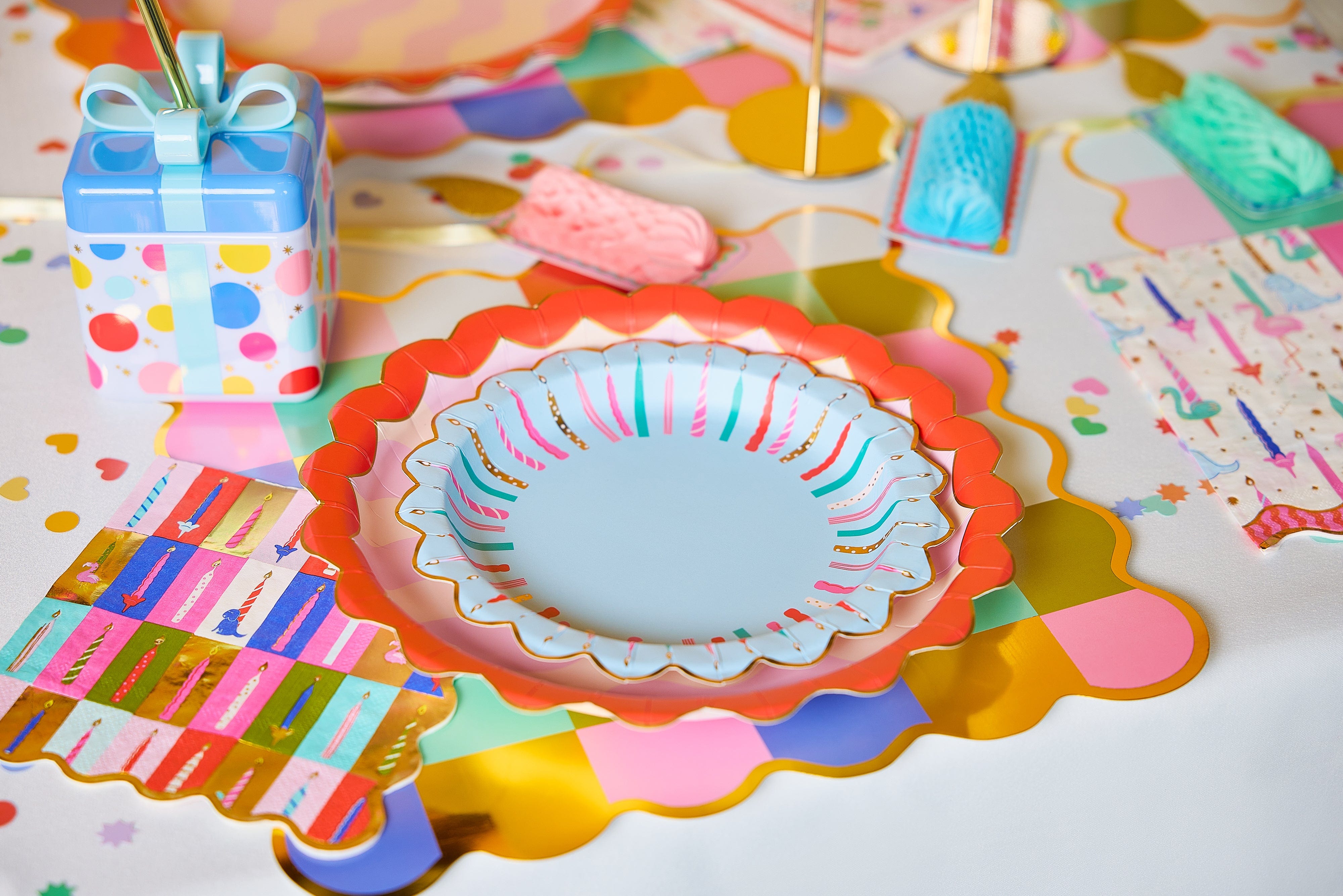 Wavy Wishes Dinner Plates (10 Count)