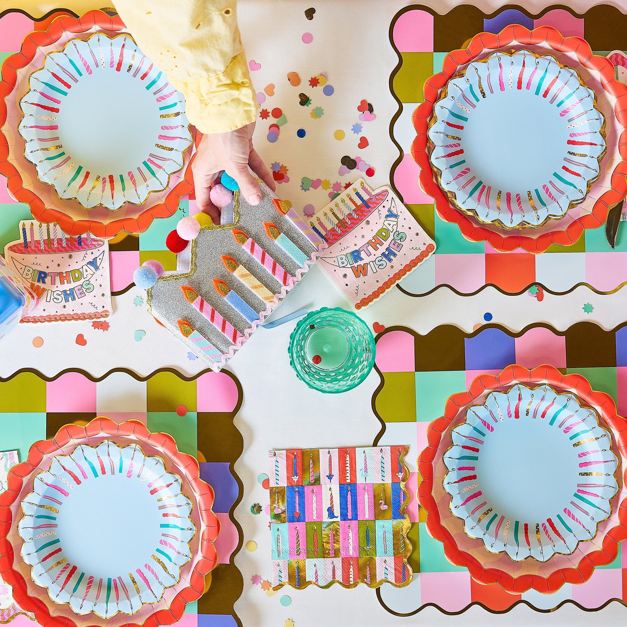 Wavy Wishes Dinner Plates (10 Count)