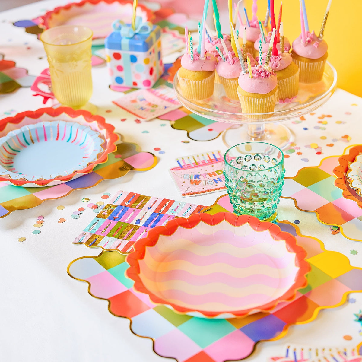Wavy Wishes Dinner Plates (10 Count)