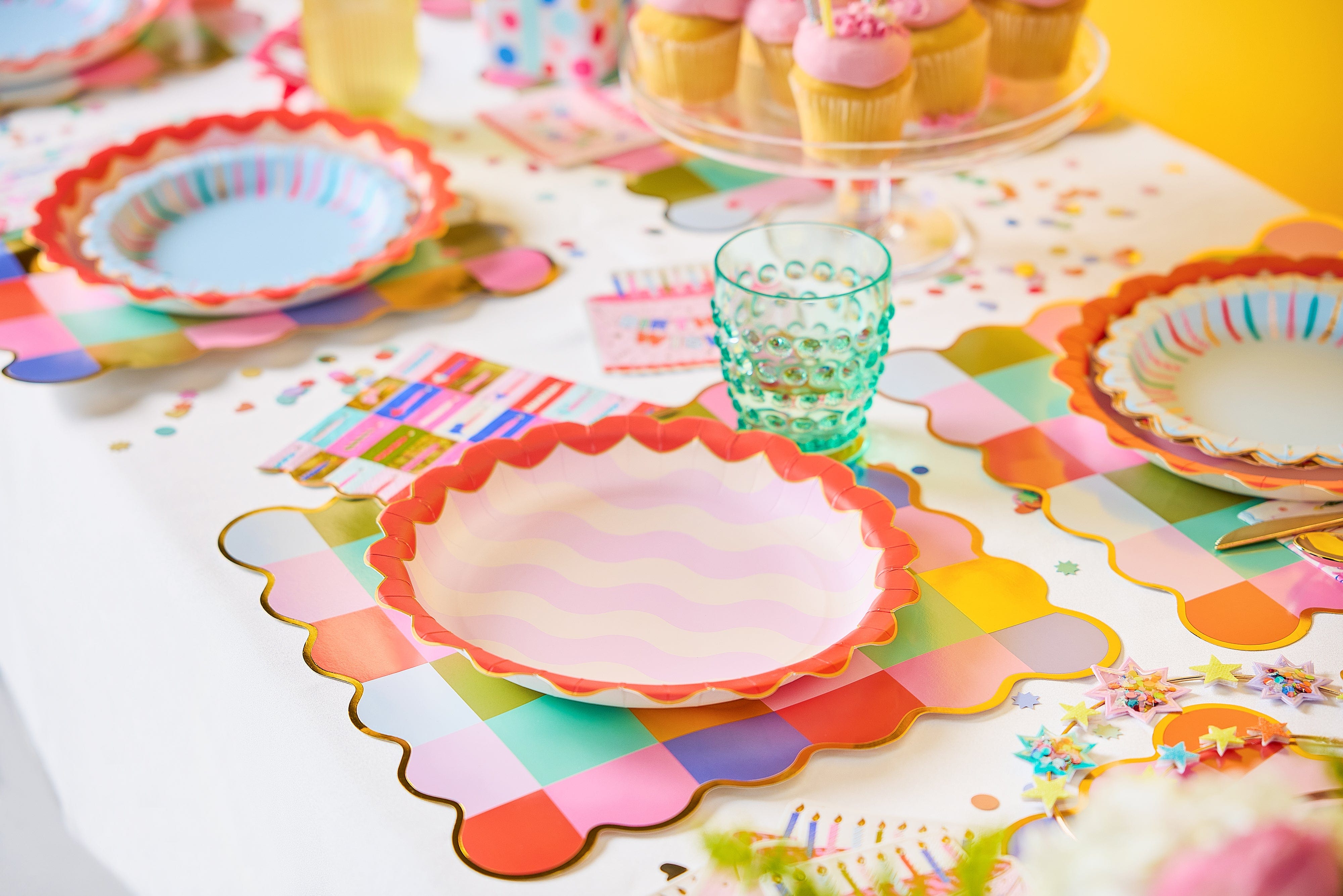 Wavy Wishes Dinner Plates (10 Count)