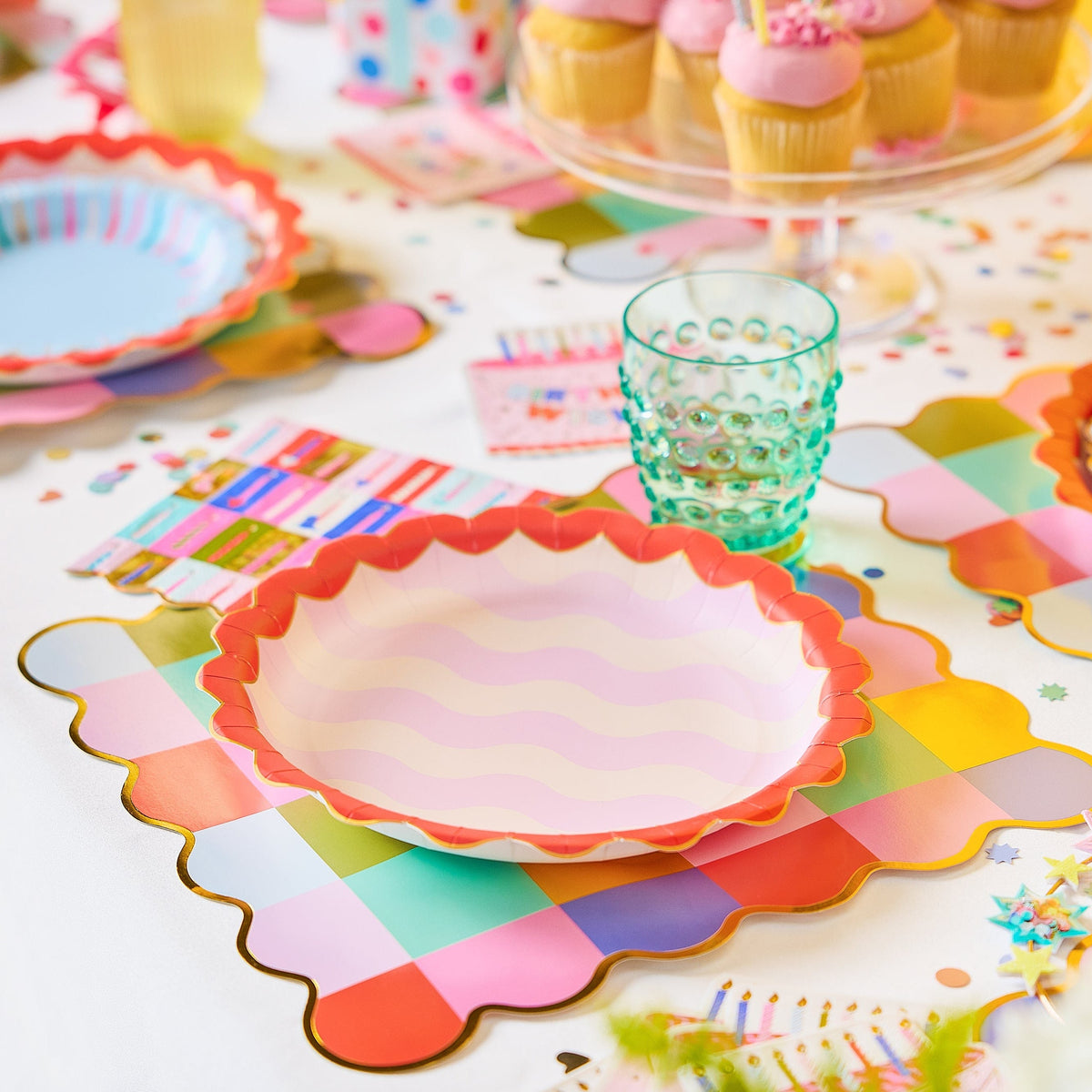 Wavy Wishes Dinner Plates (10 Count)