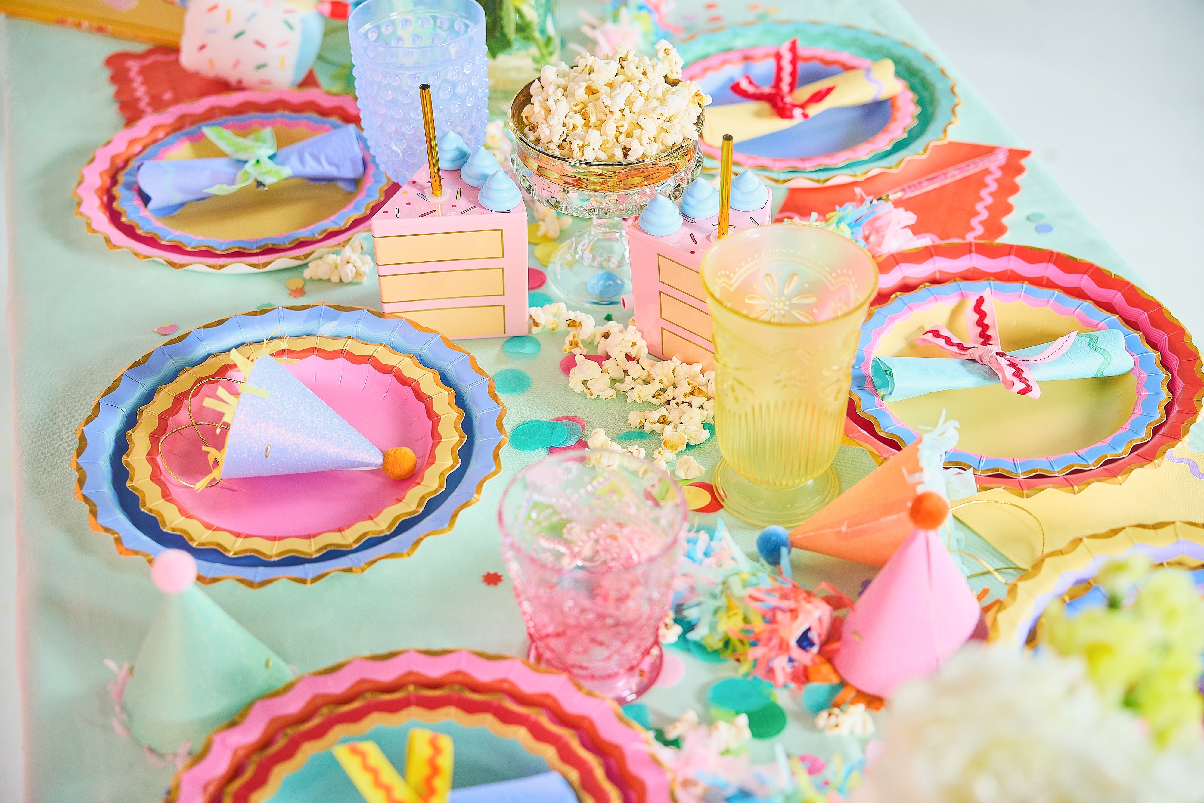 Rainbow Ric Rac Assorted Dinner Plates (10 Count)
