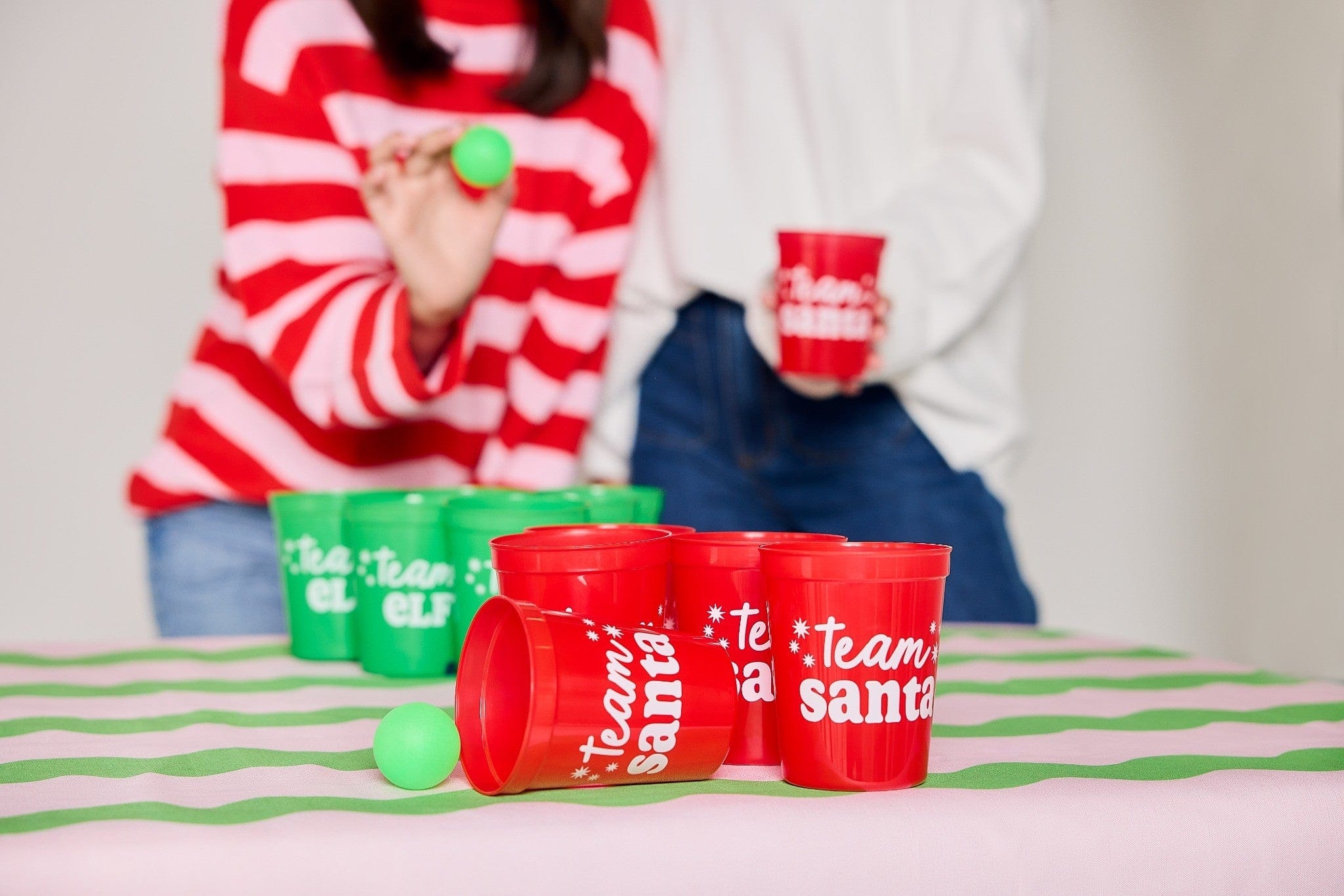 Santa Pong Christmas Toss Game Set (12ct Cups)