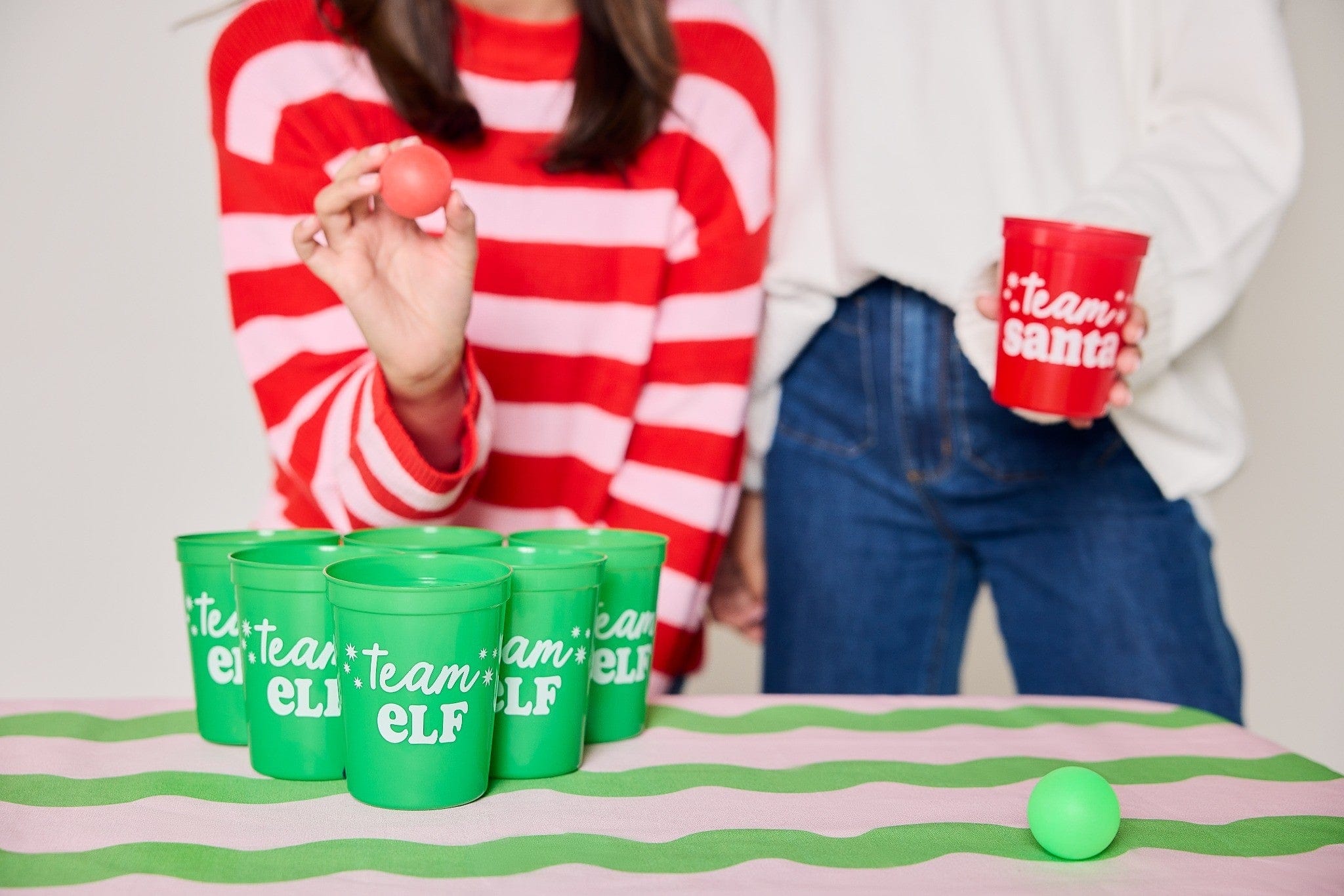 Santa Pong Christmas Toss Game Set (12ct Cups)