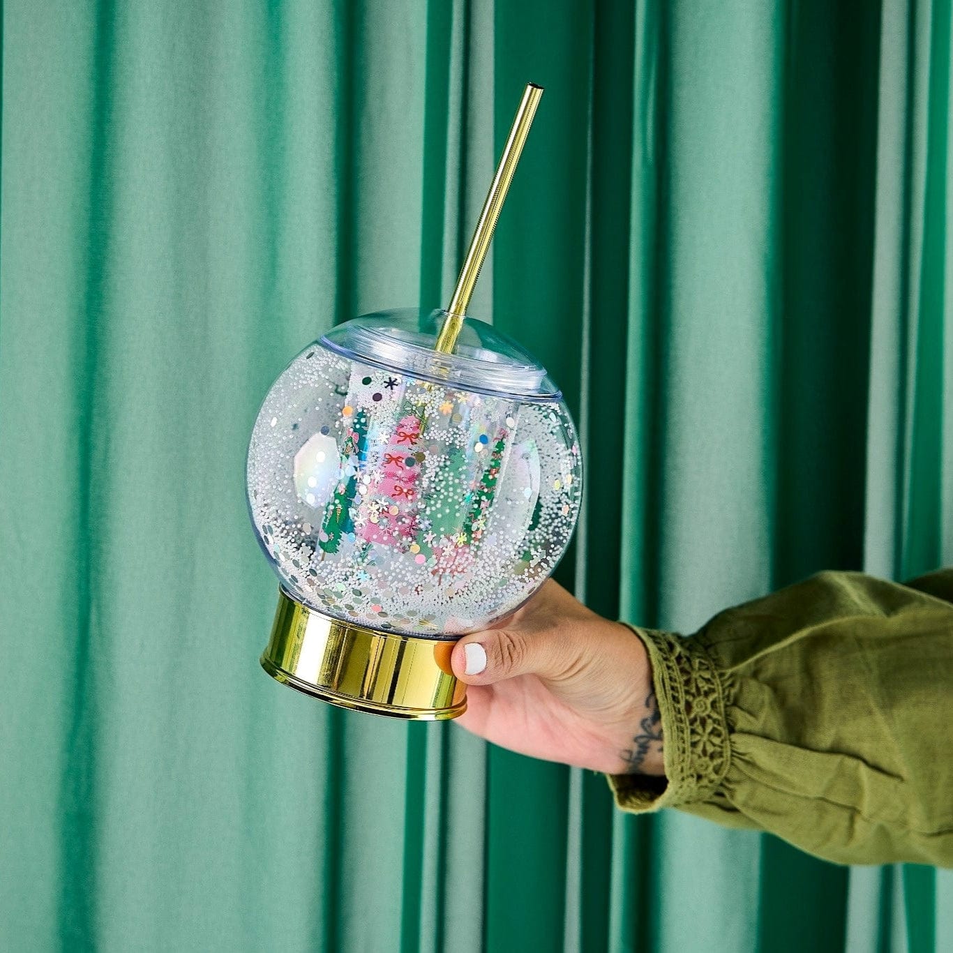 Holiday Snow Globe Sipper (christmas Cup)