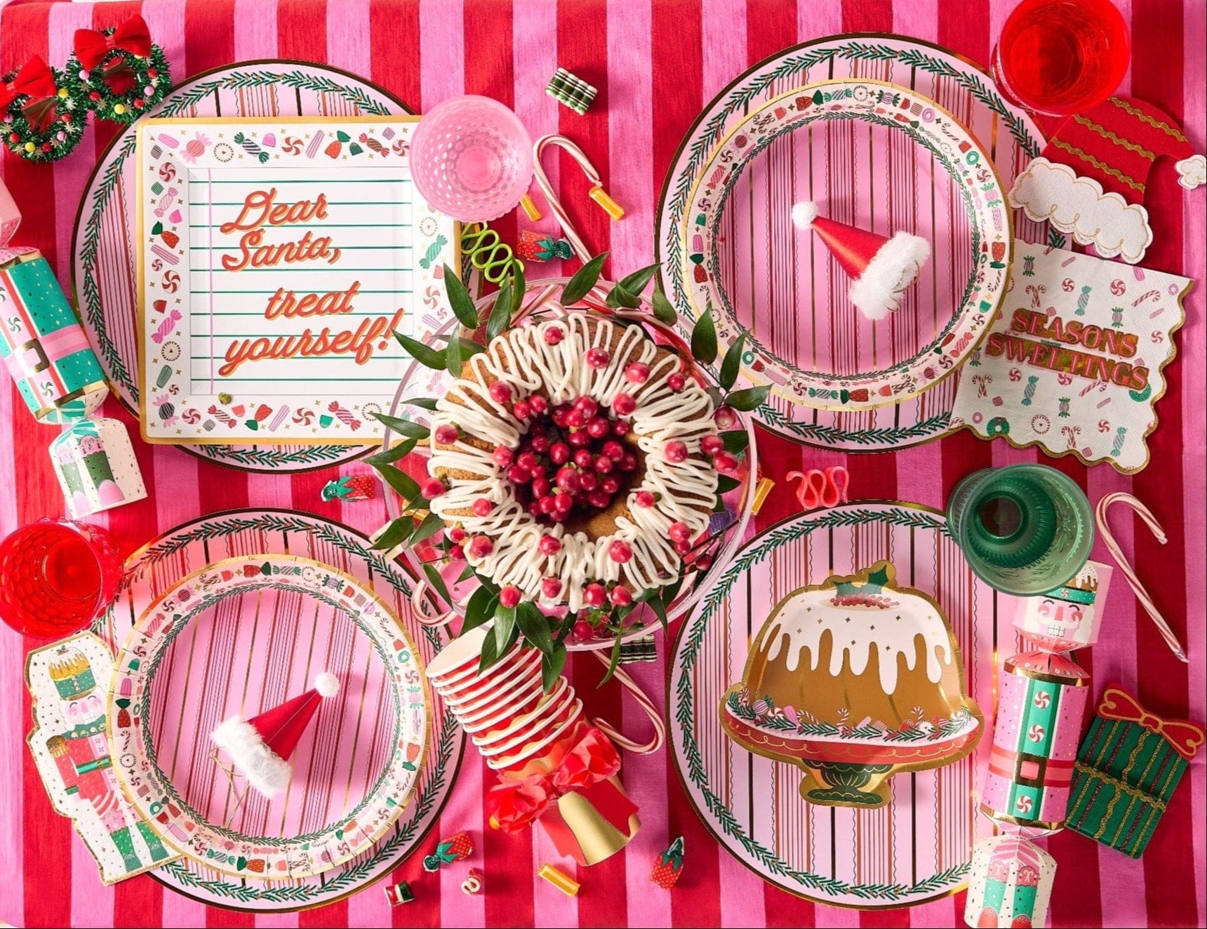 Peppermint Party Christmas Dinner Plates (10 Count)