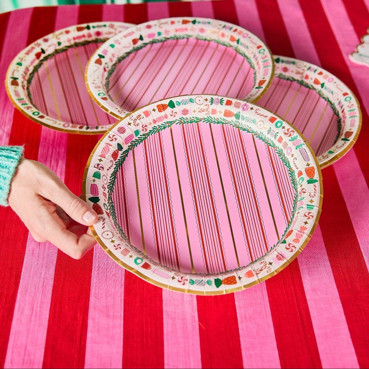Peppermint Party Christmas Dinner Plates (10 Count)