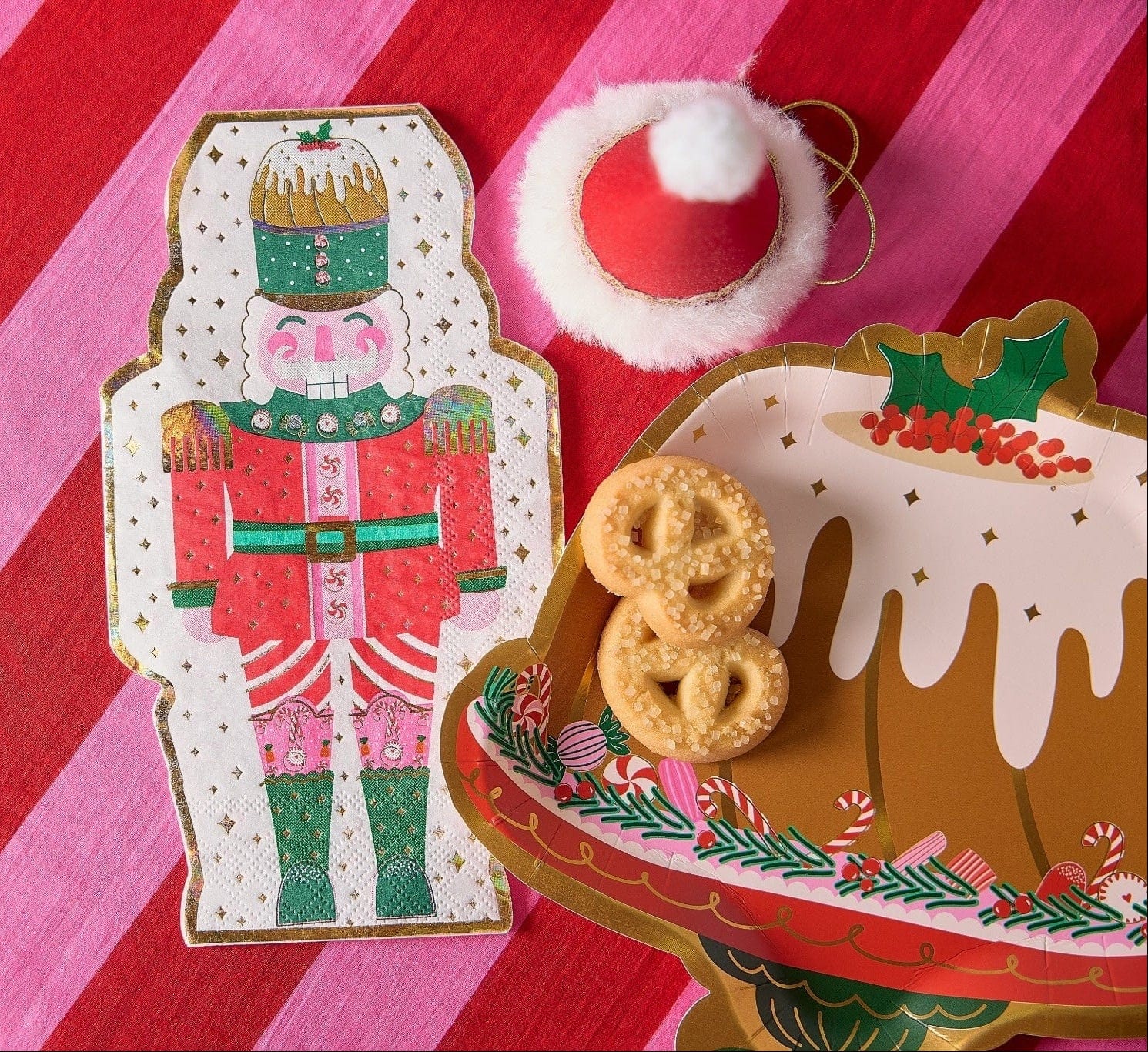 Holiday Bundt Cake Dessert Plates (10 Count)