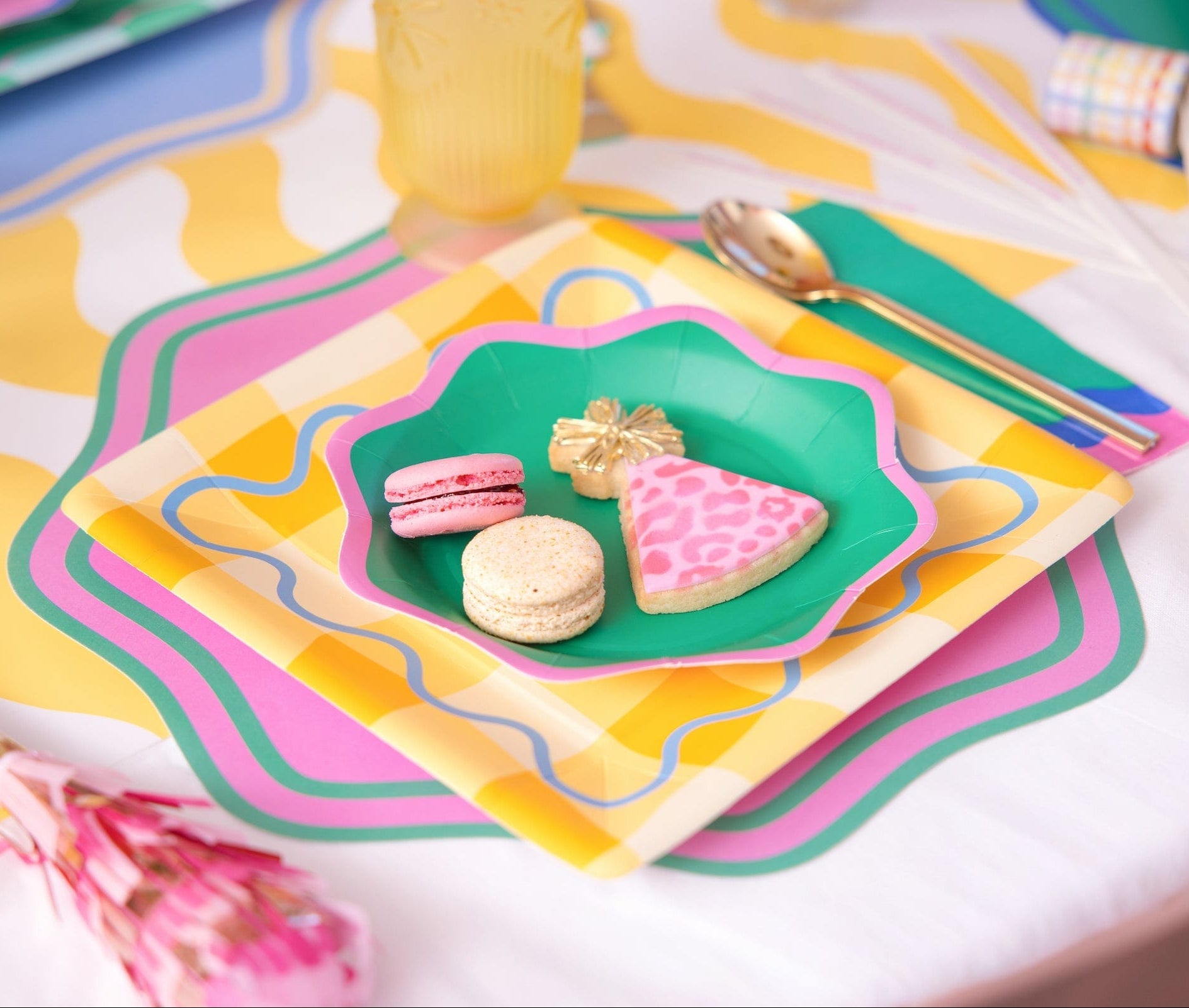 Colorwave Dessert Plates (10 Ct)