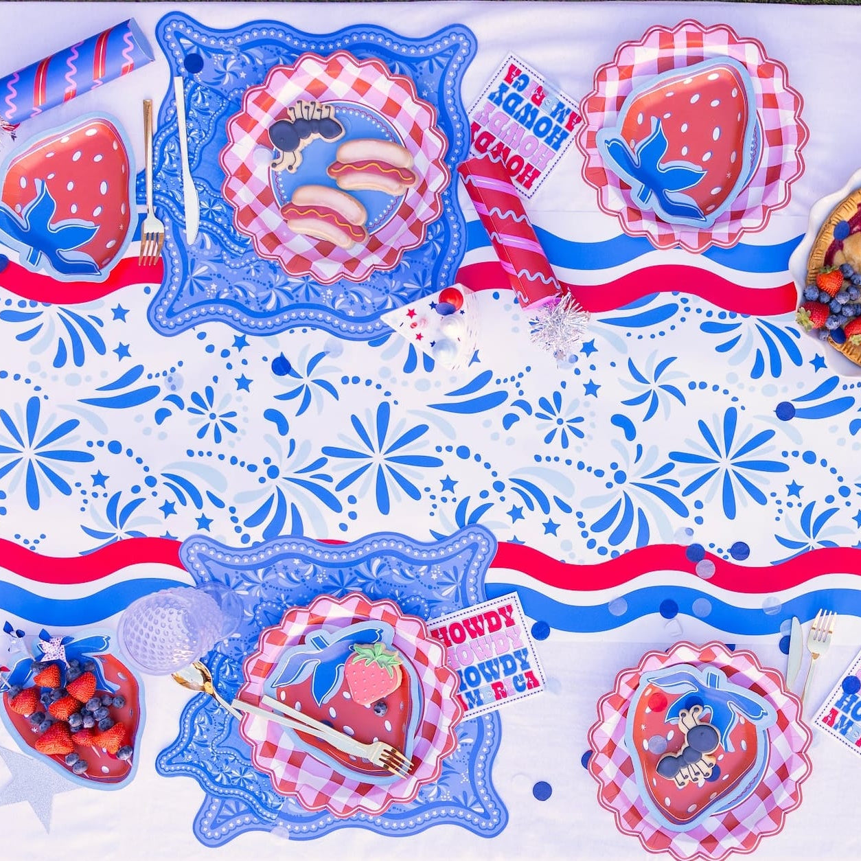 Picnic Perfect Gingham Dinner Plates (10 Ct)
