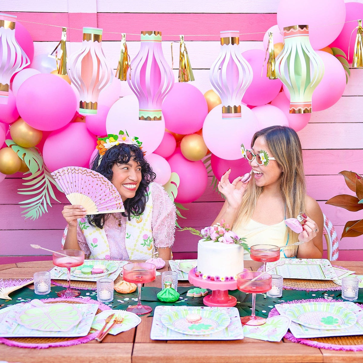 Cabana Club Balloon Garland (94 Ct)