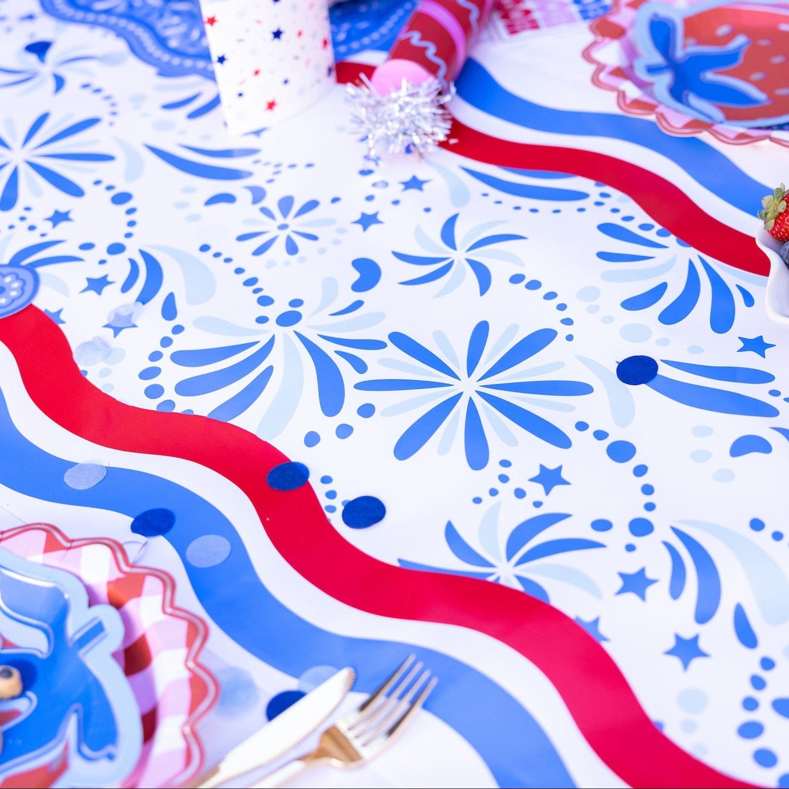 Star Spangled Spark Paper Table Runner (25 Ft, Cut To Fit)