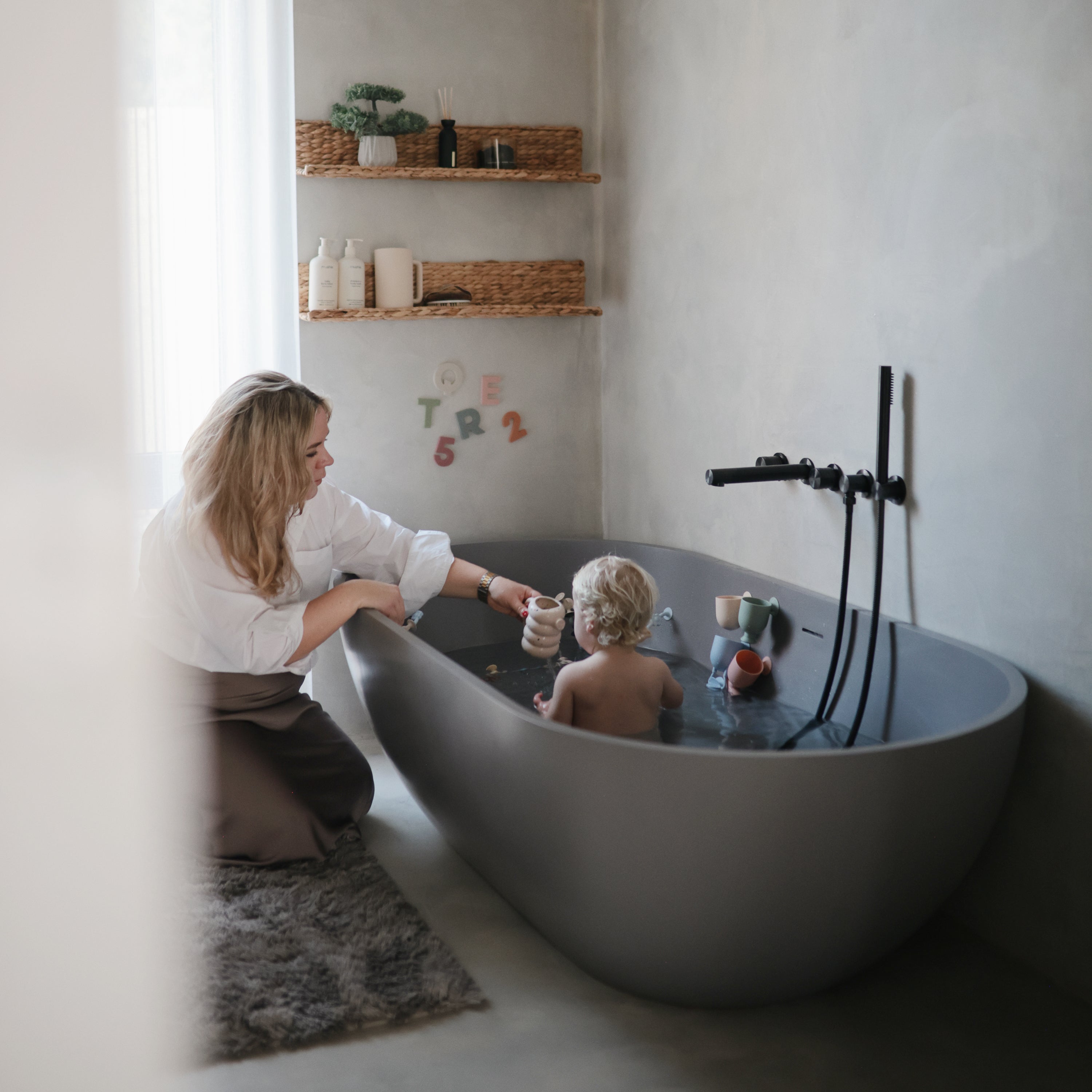 Pour And Play Bath Set