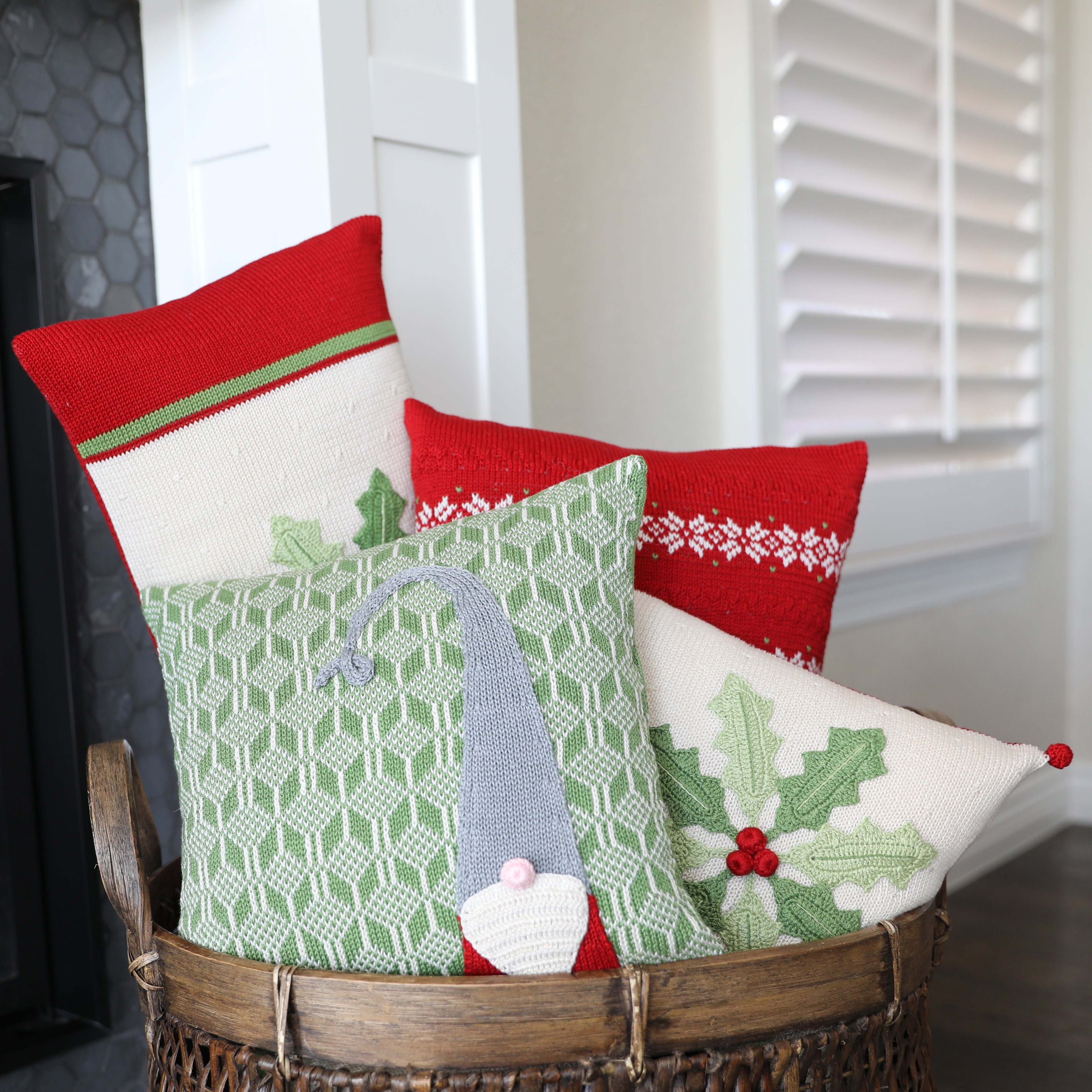 Holly Pinwheel 10" Pillow