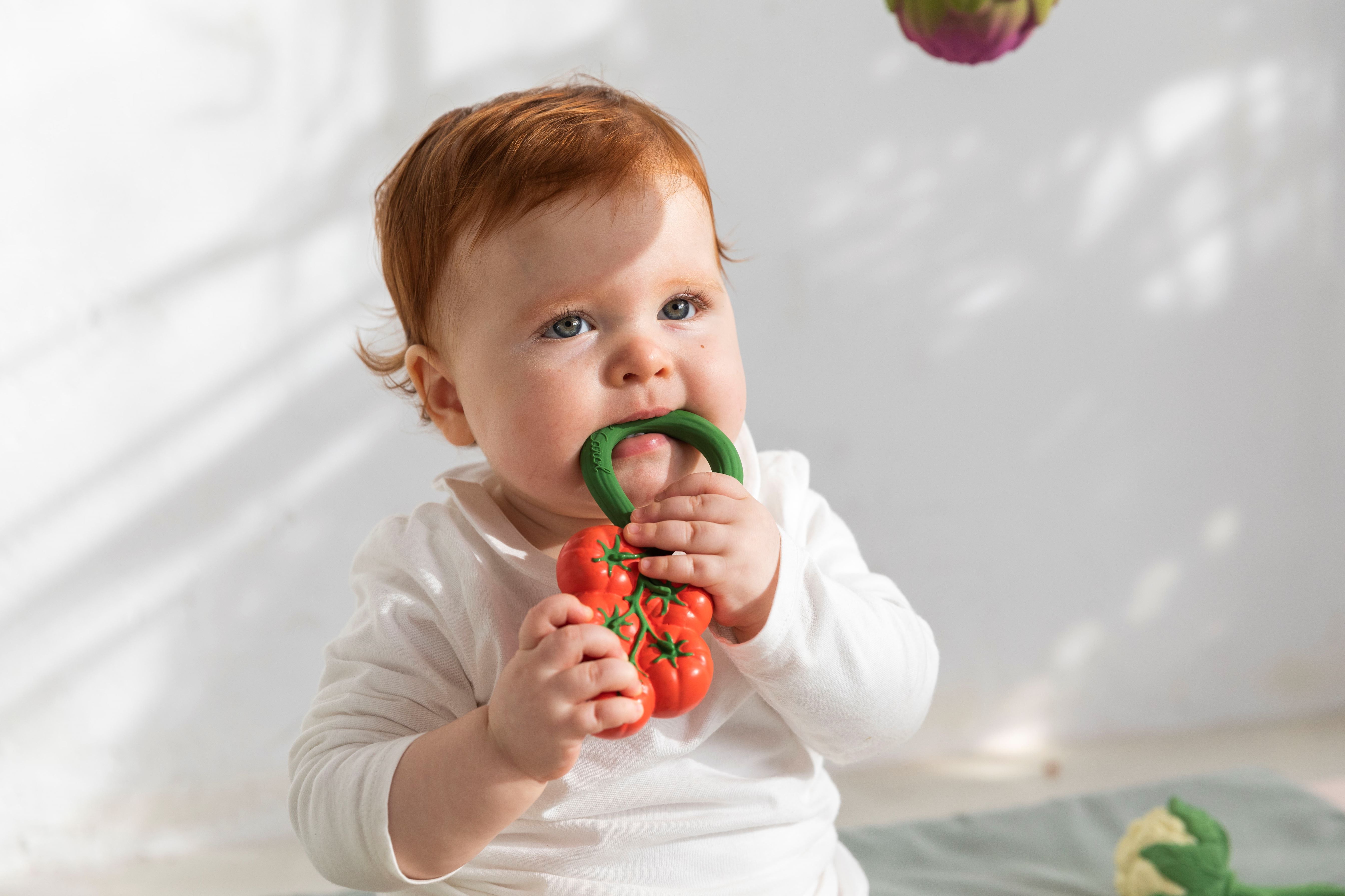 OLI&CAROL Tomato Rattle Toy