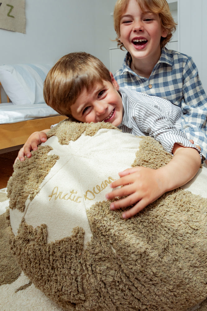 FILLER POUF WORLD MAP