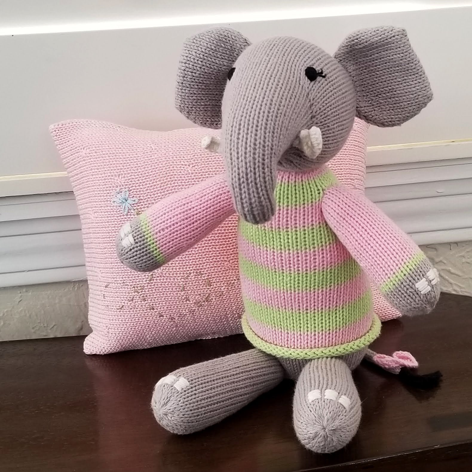 Elephant In Sweater, Pink