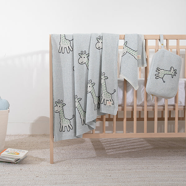 Petite Giraffe Organic Cotton Baby Blanket And Burp Cloth Set
