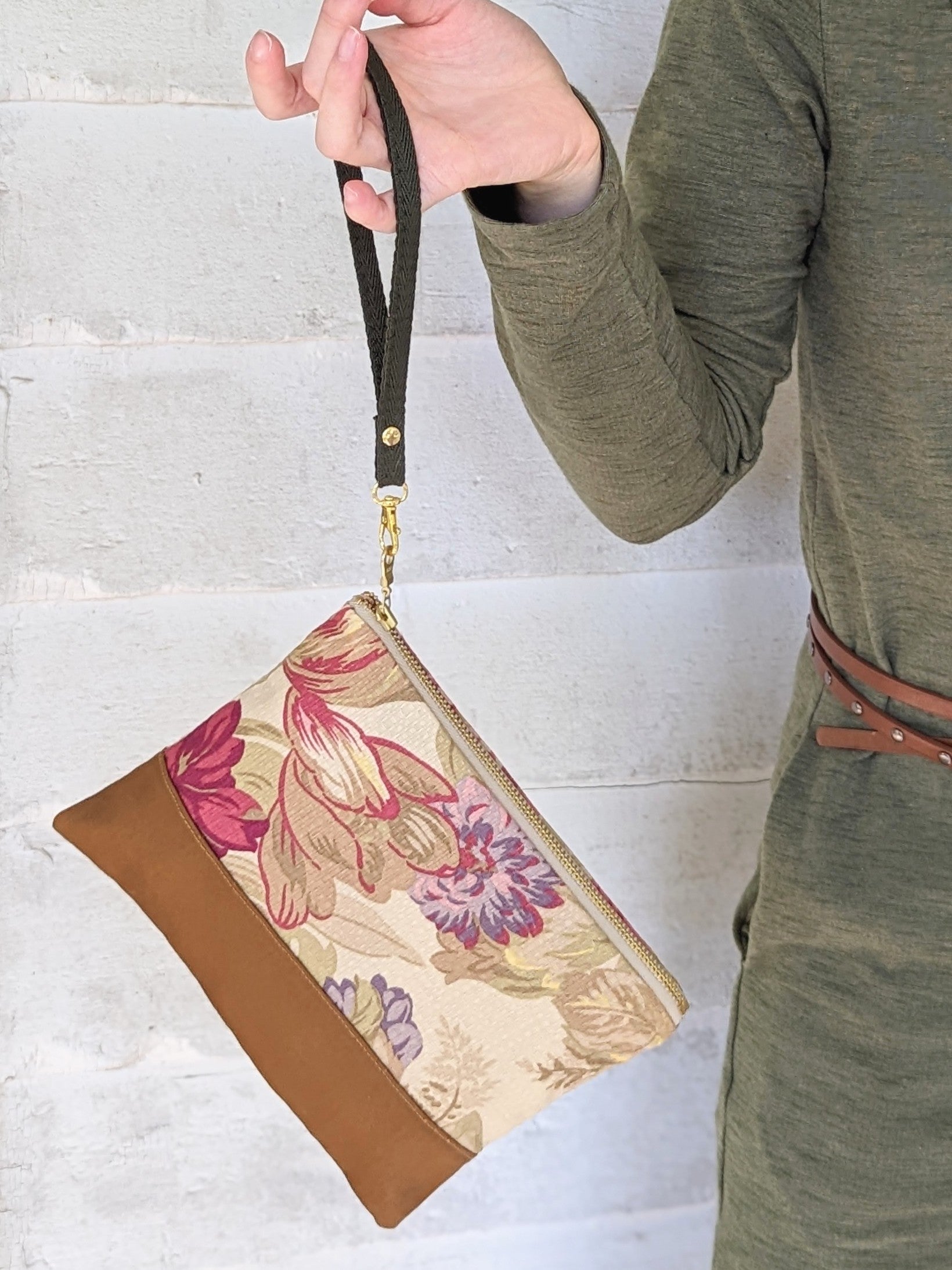 Antique Roses Purse