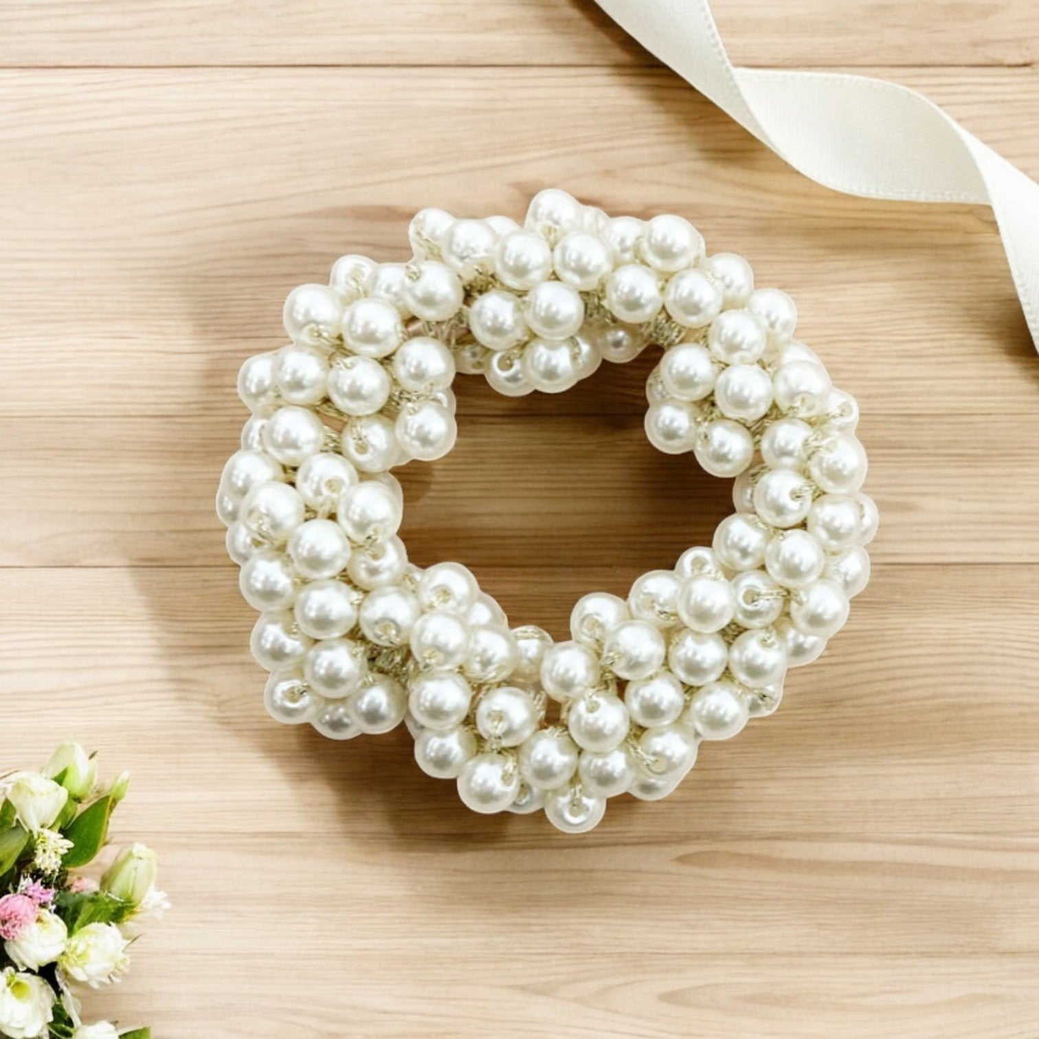 Peppy Pearl Hair Tie