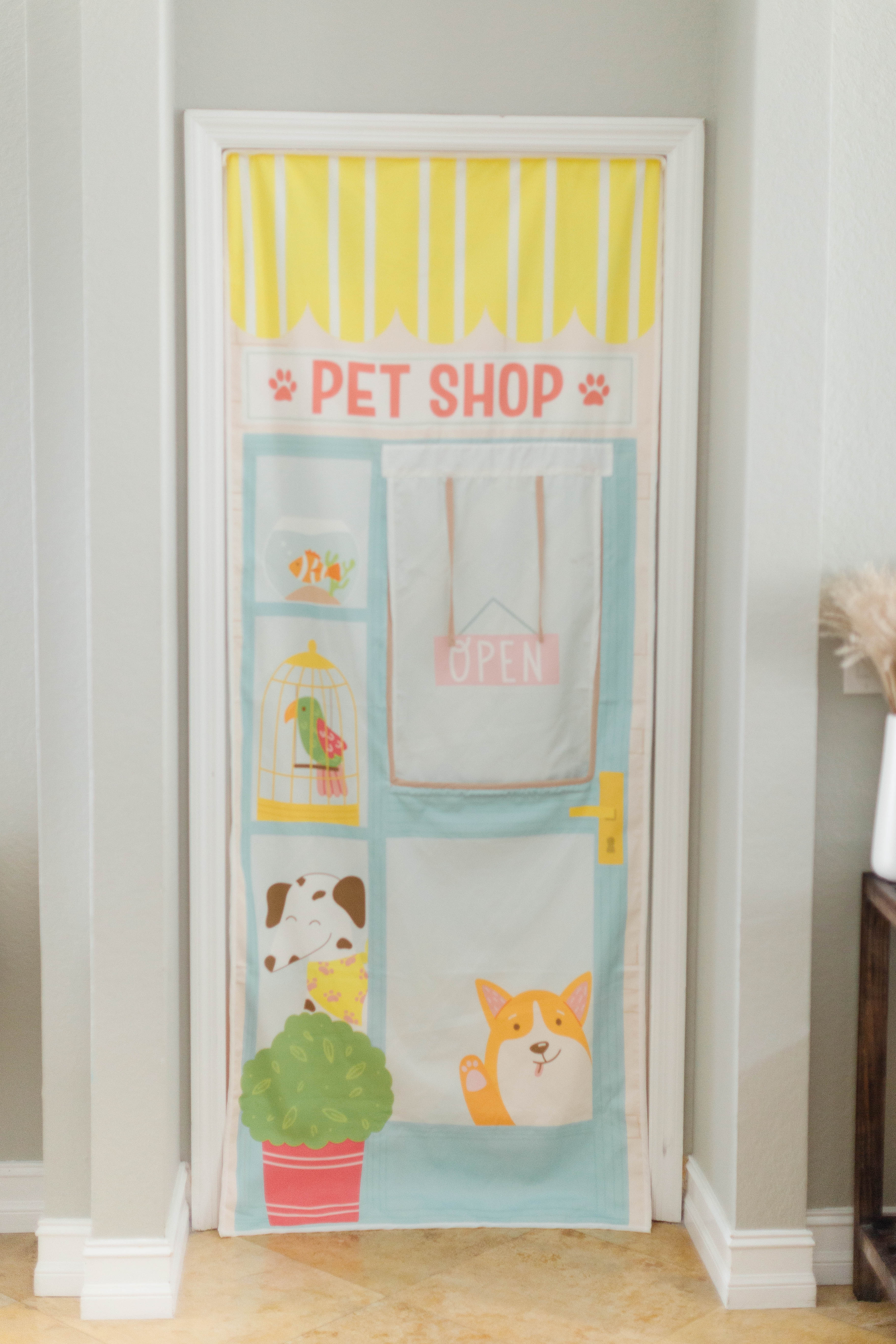 Pet Shop & Groomer Storefront