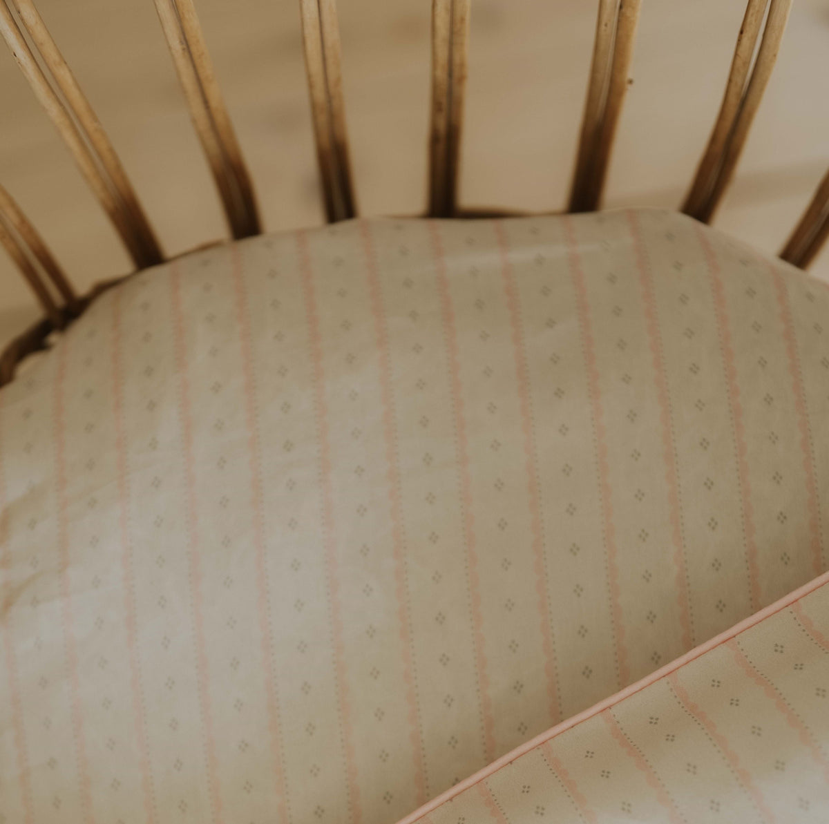 Petal Scallops Crib Sheet - Pink