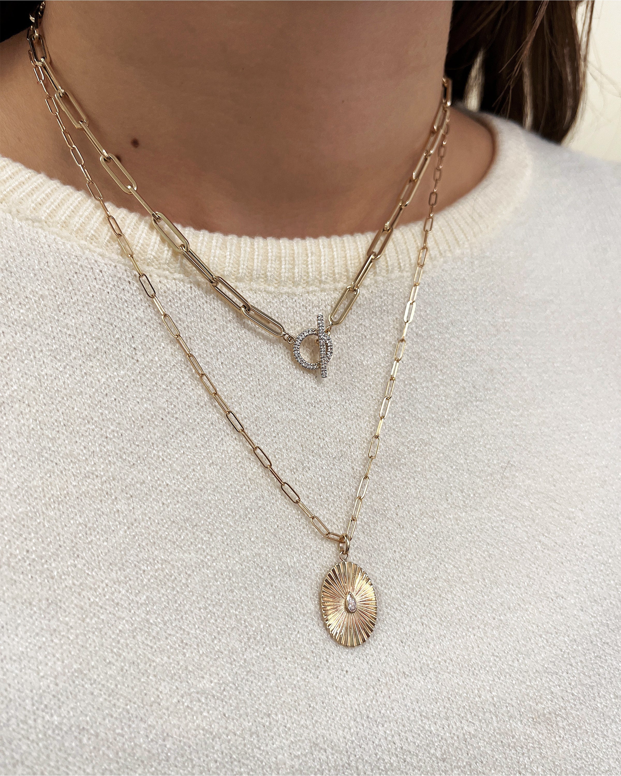 14k Gold Pleated Oval With Pear Diamond Necklace