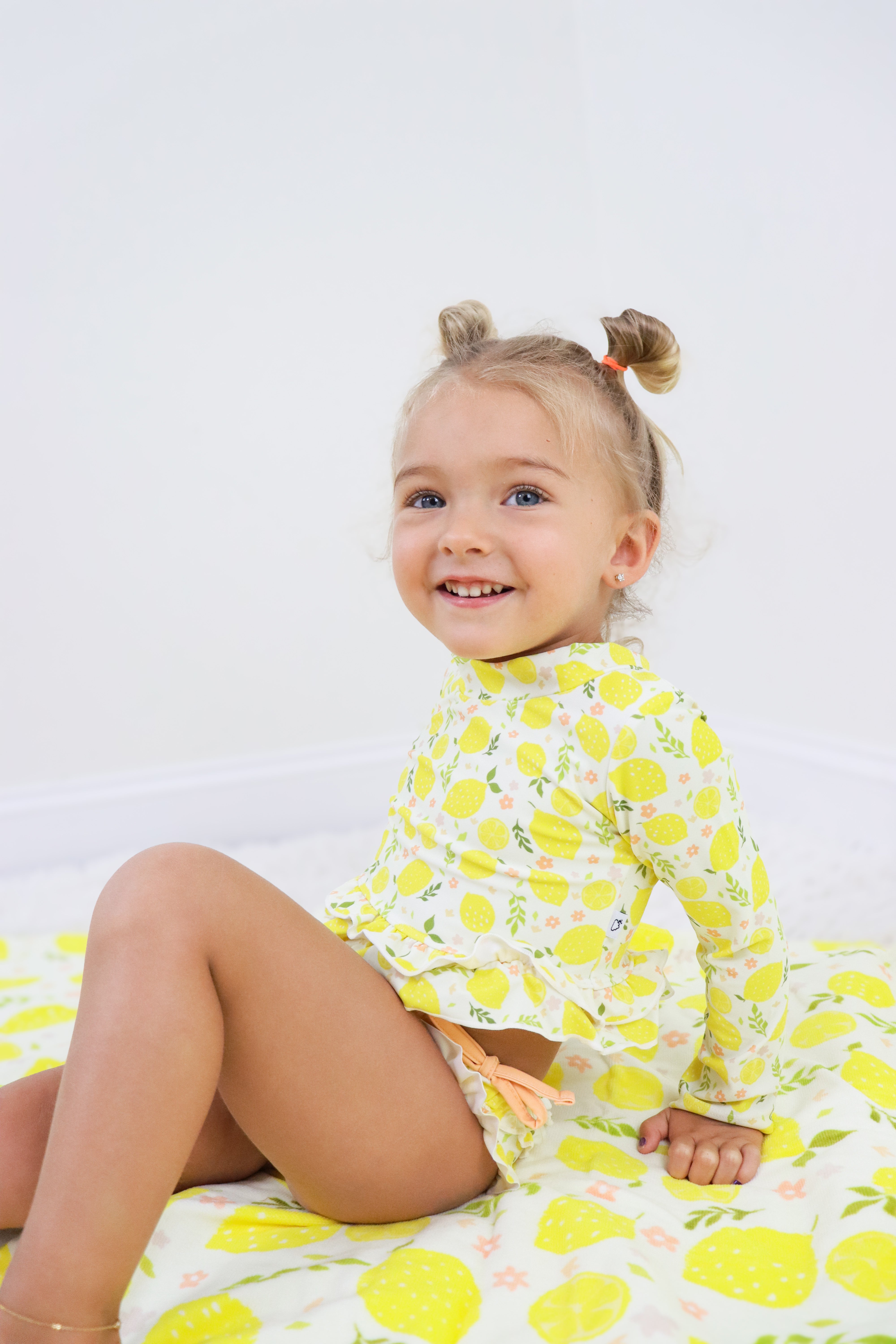 Lemon Blossoms Dream Rash Guard Ruffle Two-piece Swim Suit