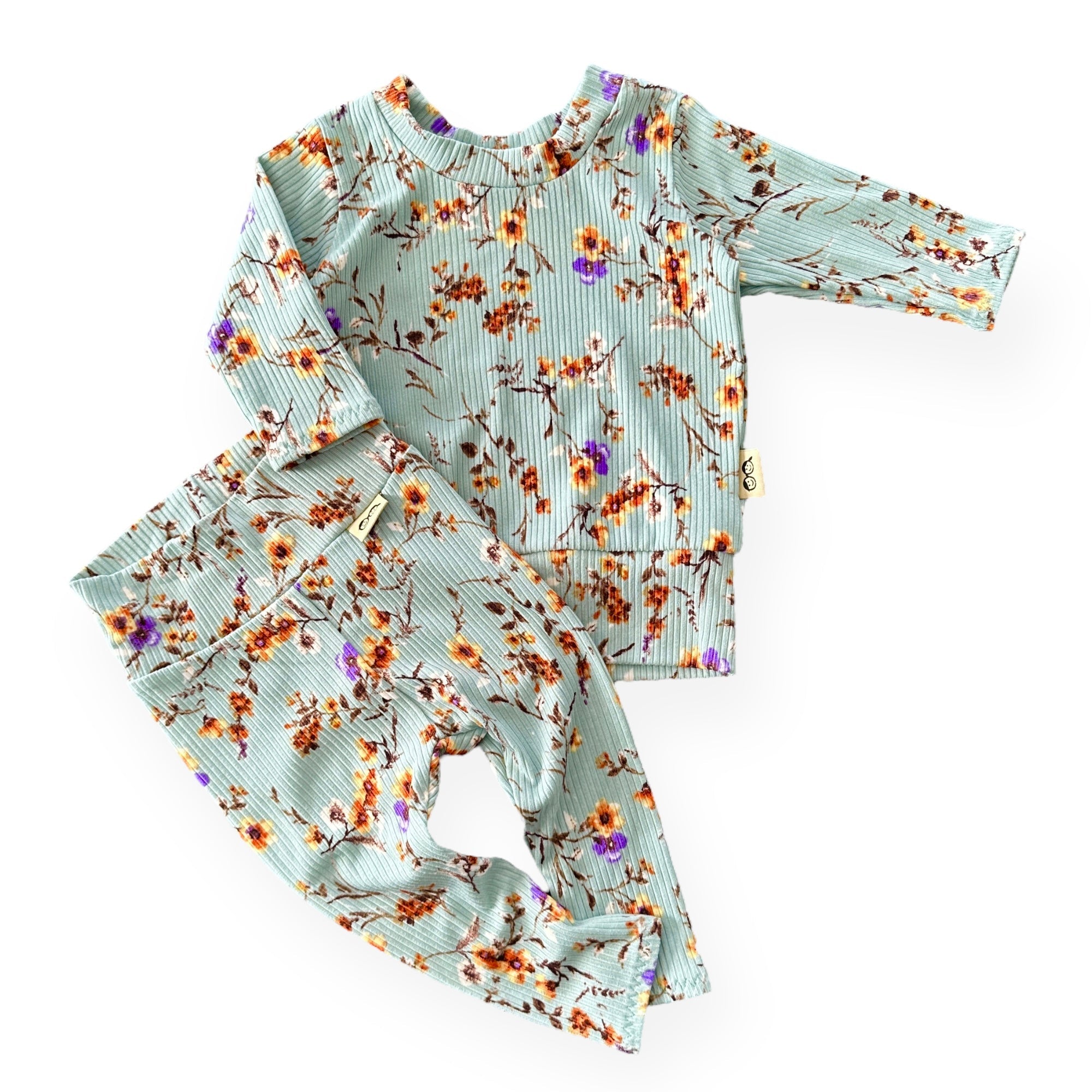 Dried Floral On Sage Ribbed Lounge Set