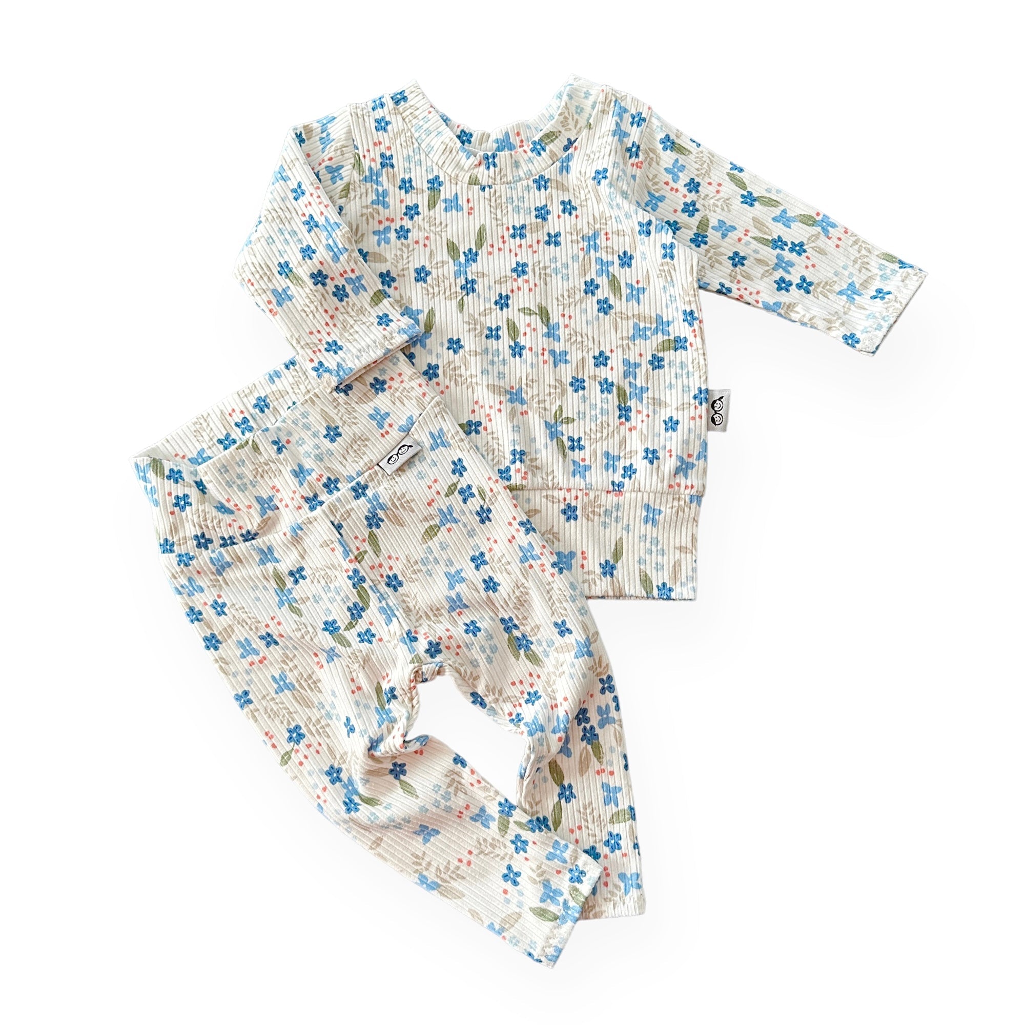 Blue Tone Dainty Flowers On White Ribbed Lounge Set