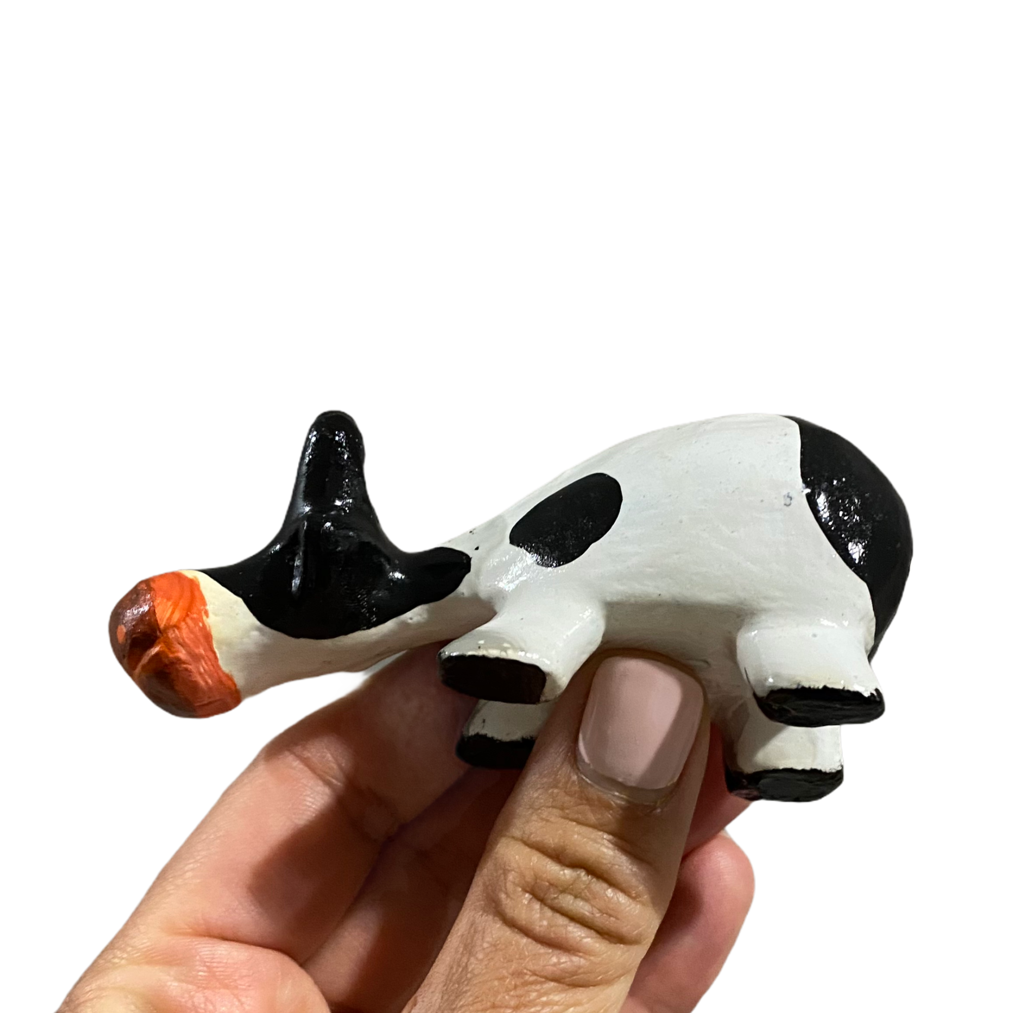 Wooden-cow-shelf-figurine-decoration