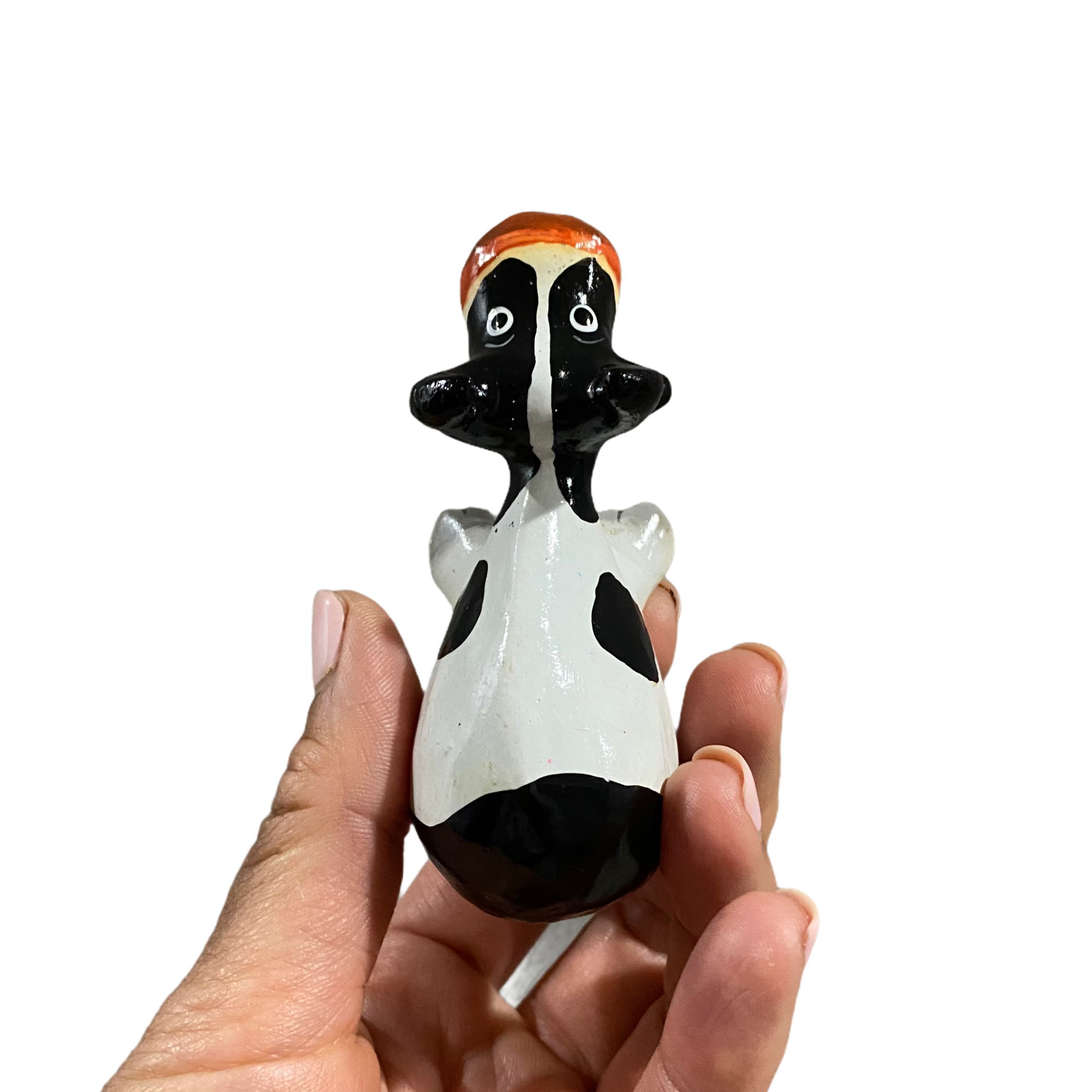 Wooden-cow-shelf-figurine-decoration