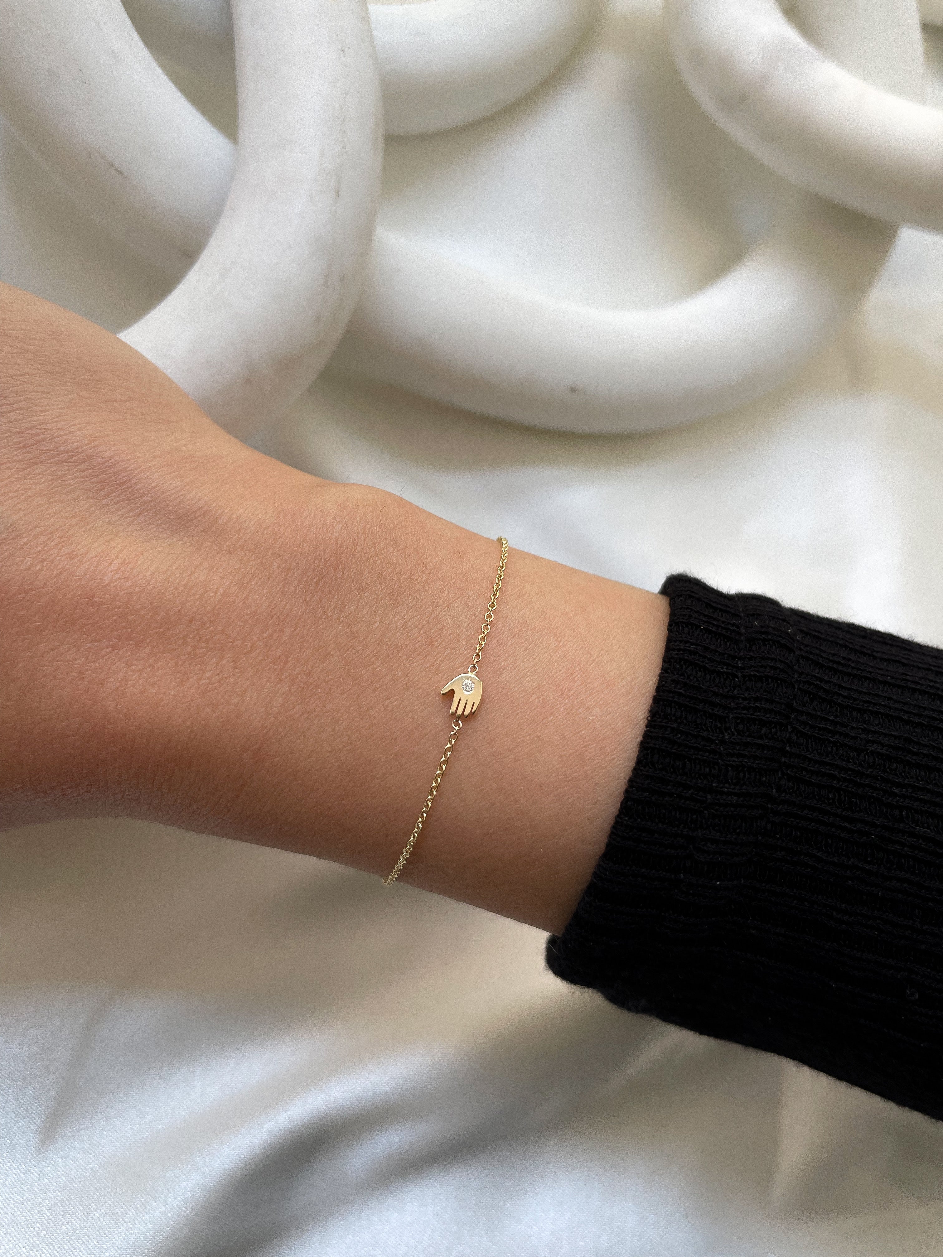 14k Gold Tiny Hamsa Bracelet With Diamond