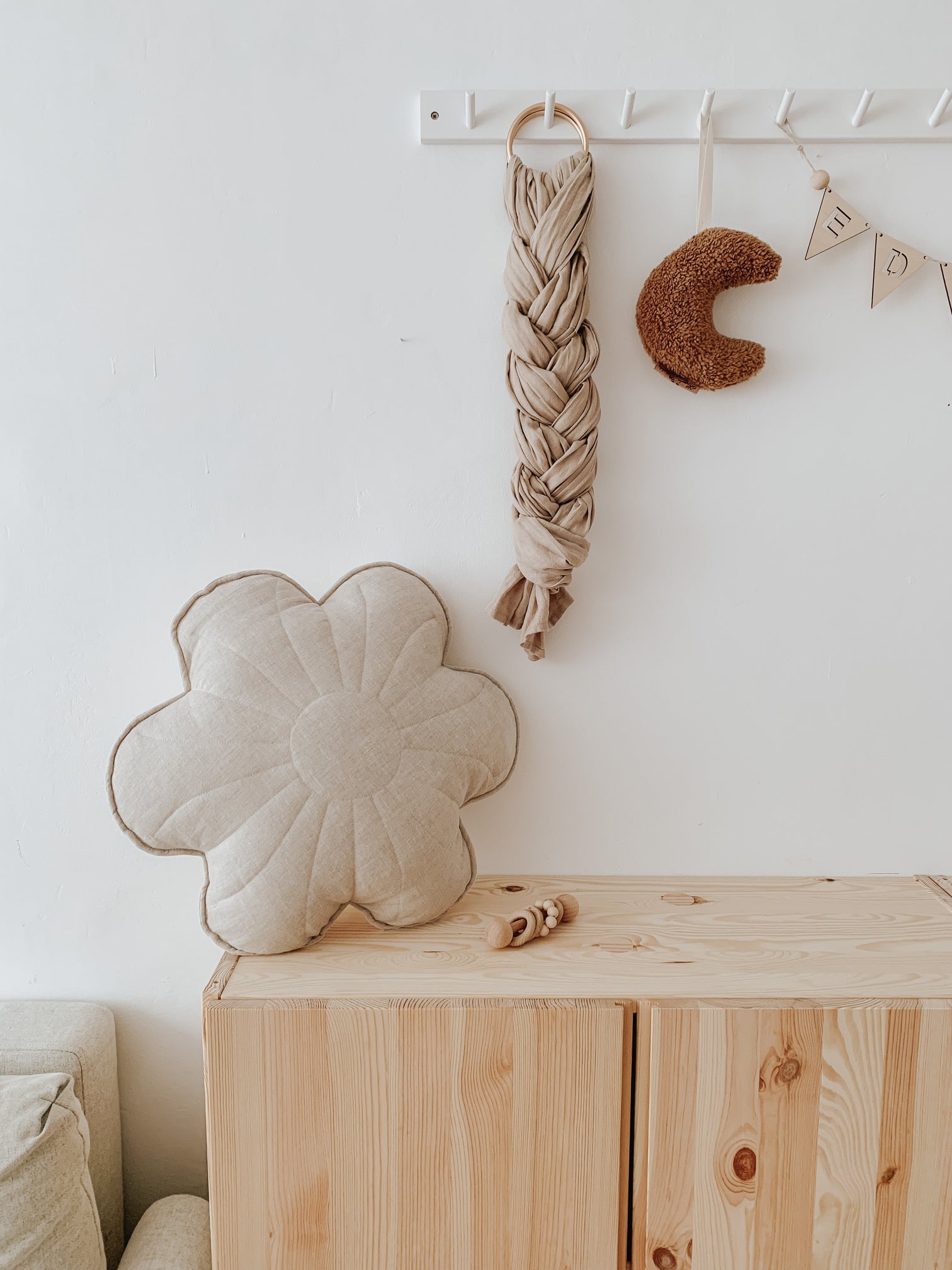 Linen Sandy Lily - Flower Pillow