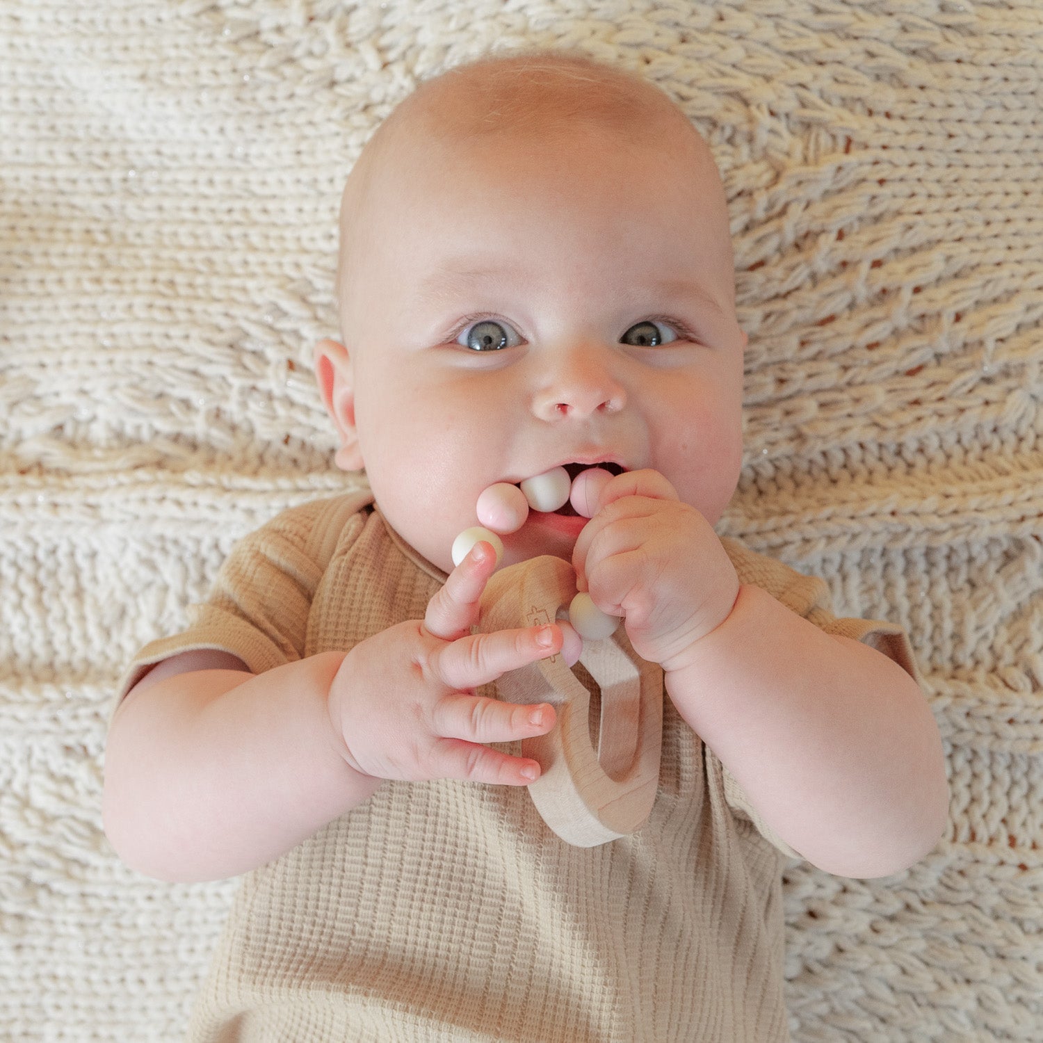 Silicone Bead Teether With Organic Cotton Bag - Heart With Pink Beads | Made In The Usa 🇺🇸