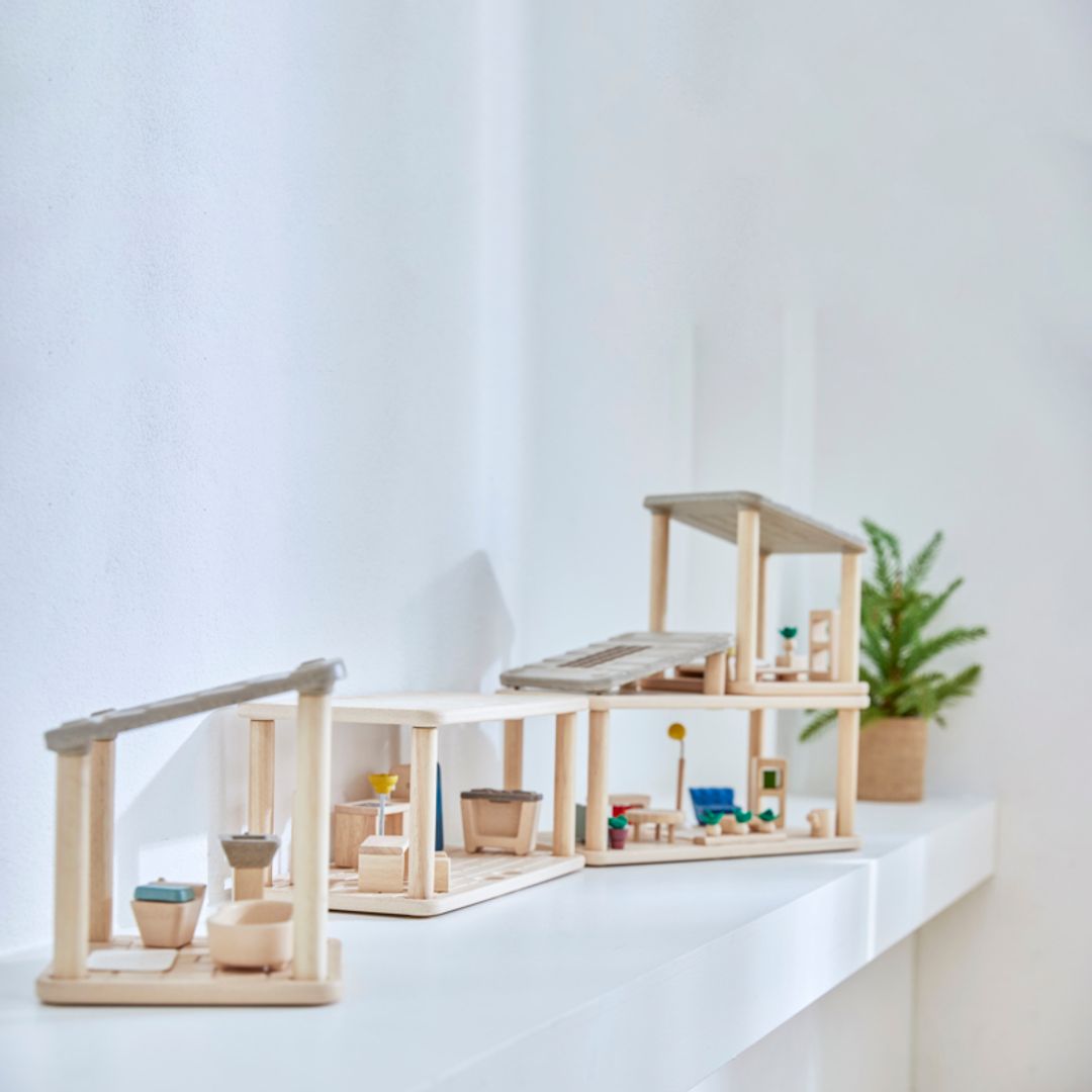 Planspace Gathering Flat With Sunroom