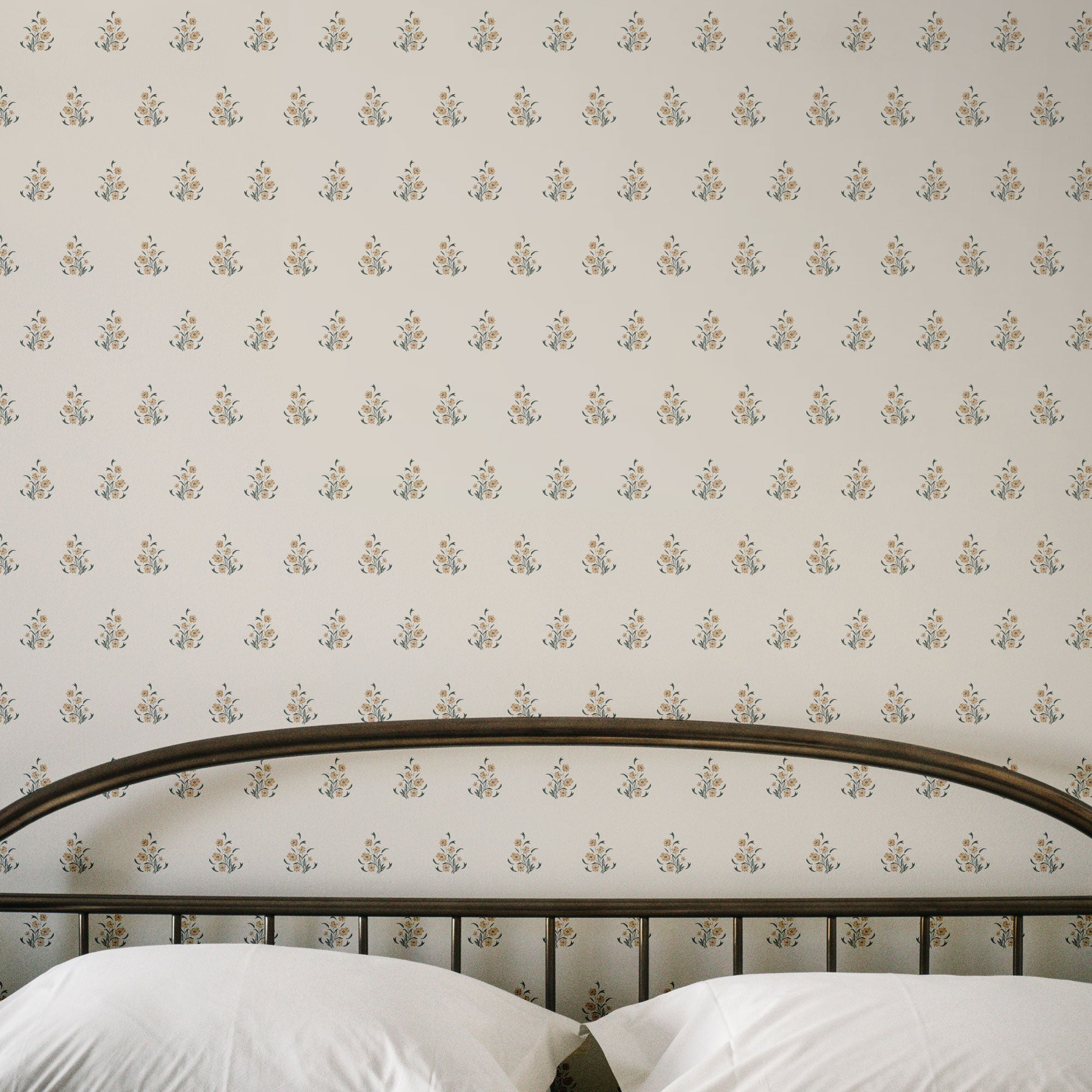 Laura Wallpaper By Lisee Ree