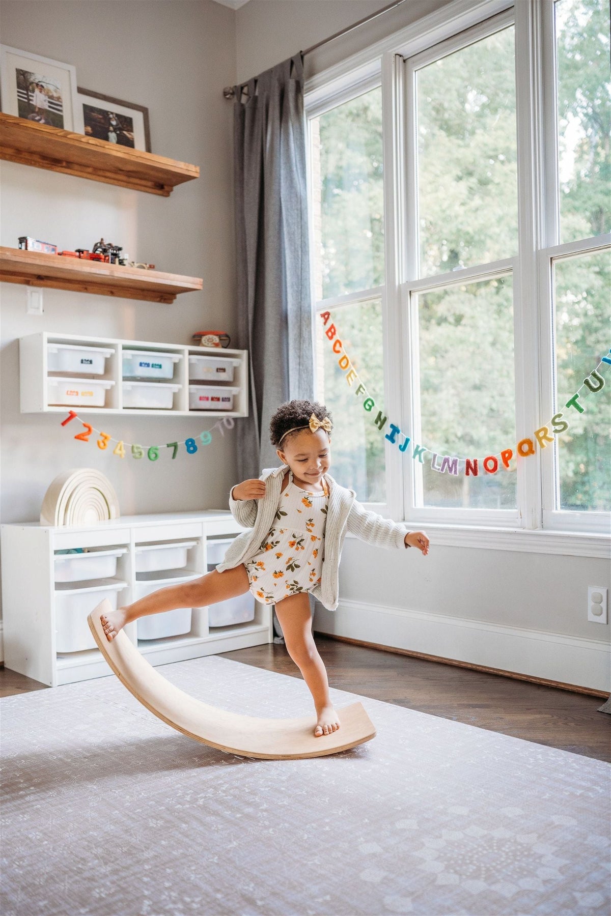 Alphabet & Numbers Banner (rainbow)