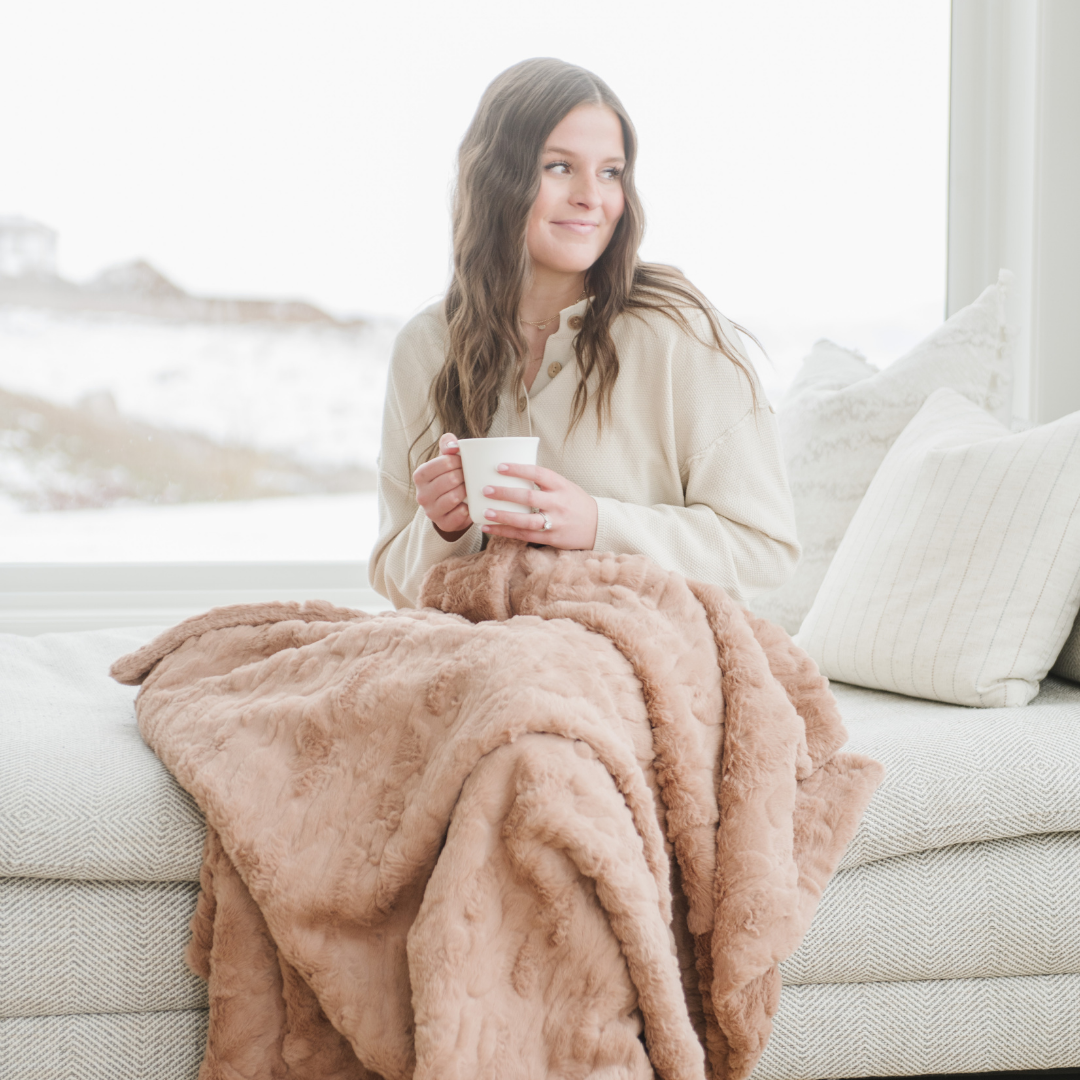 Patterned Faux Fur Xl Throw Blankets