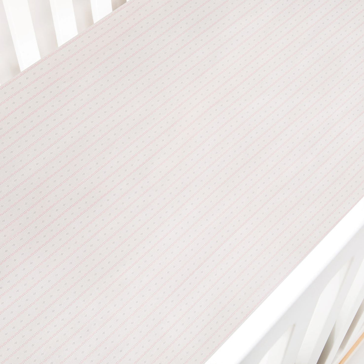 Petal Scallops Crib Sheet - Pink
