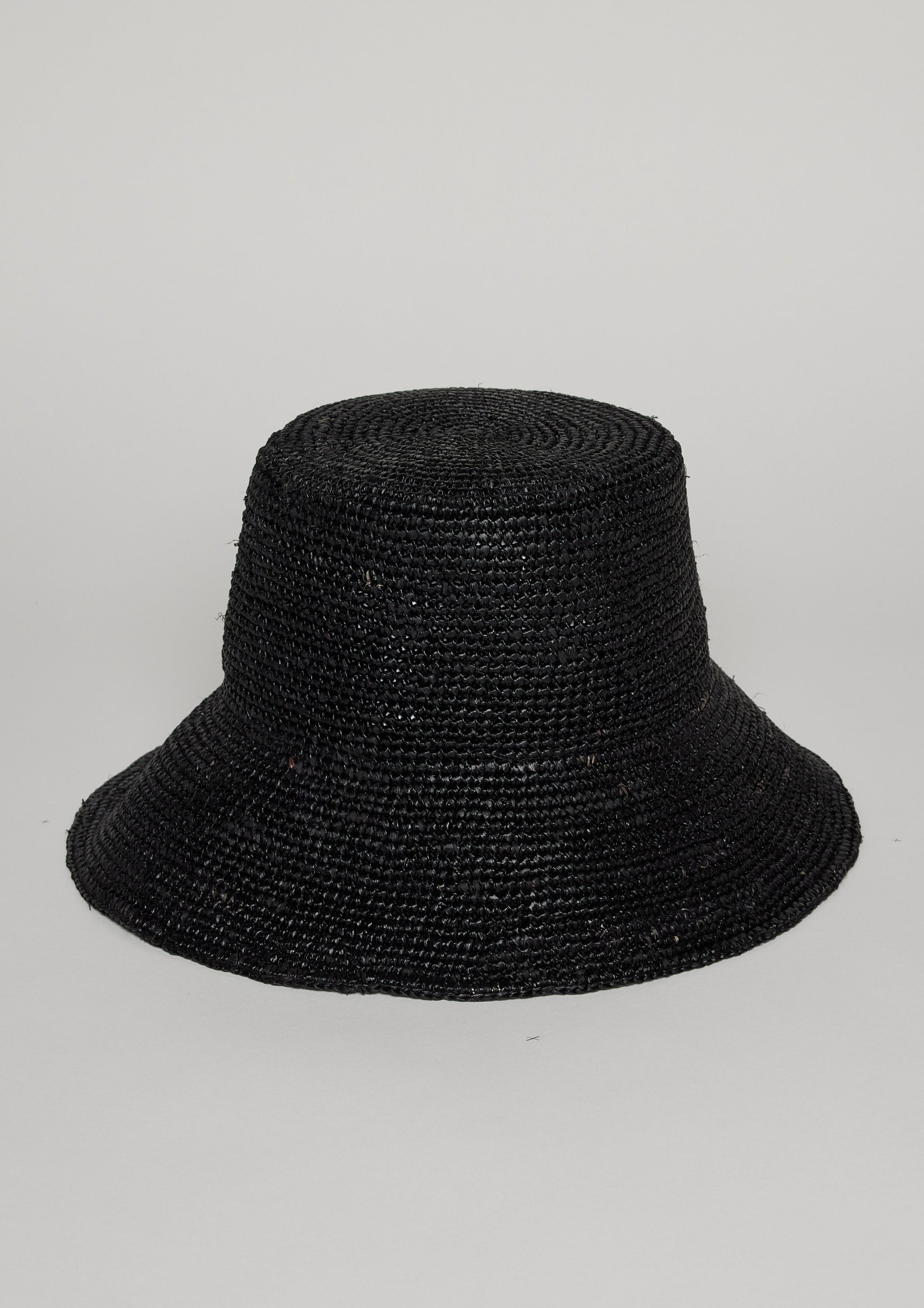 Chic Crochet Bucket Hat- Natural/tobacco