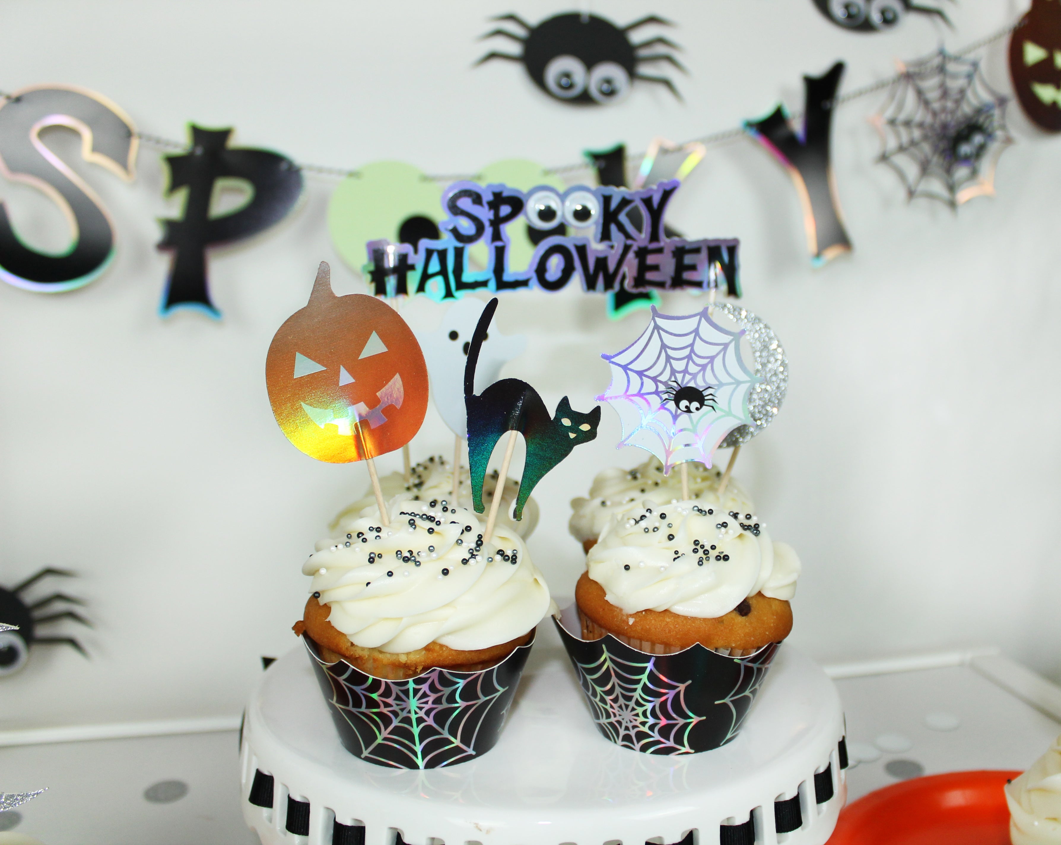 Spooky Halloween - Cupcake Toppers & Wrappers, 11 Ct