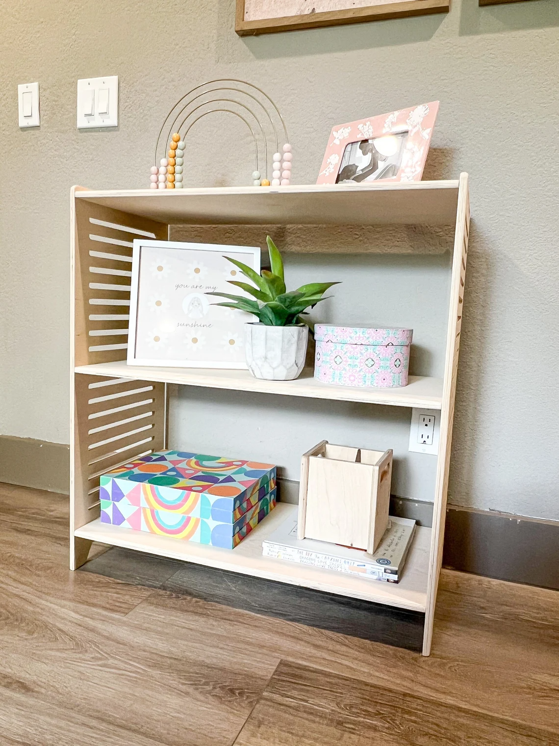 Sparrow- Medium Toy Shelf