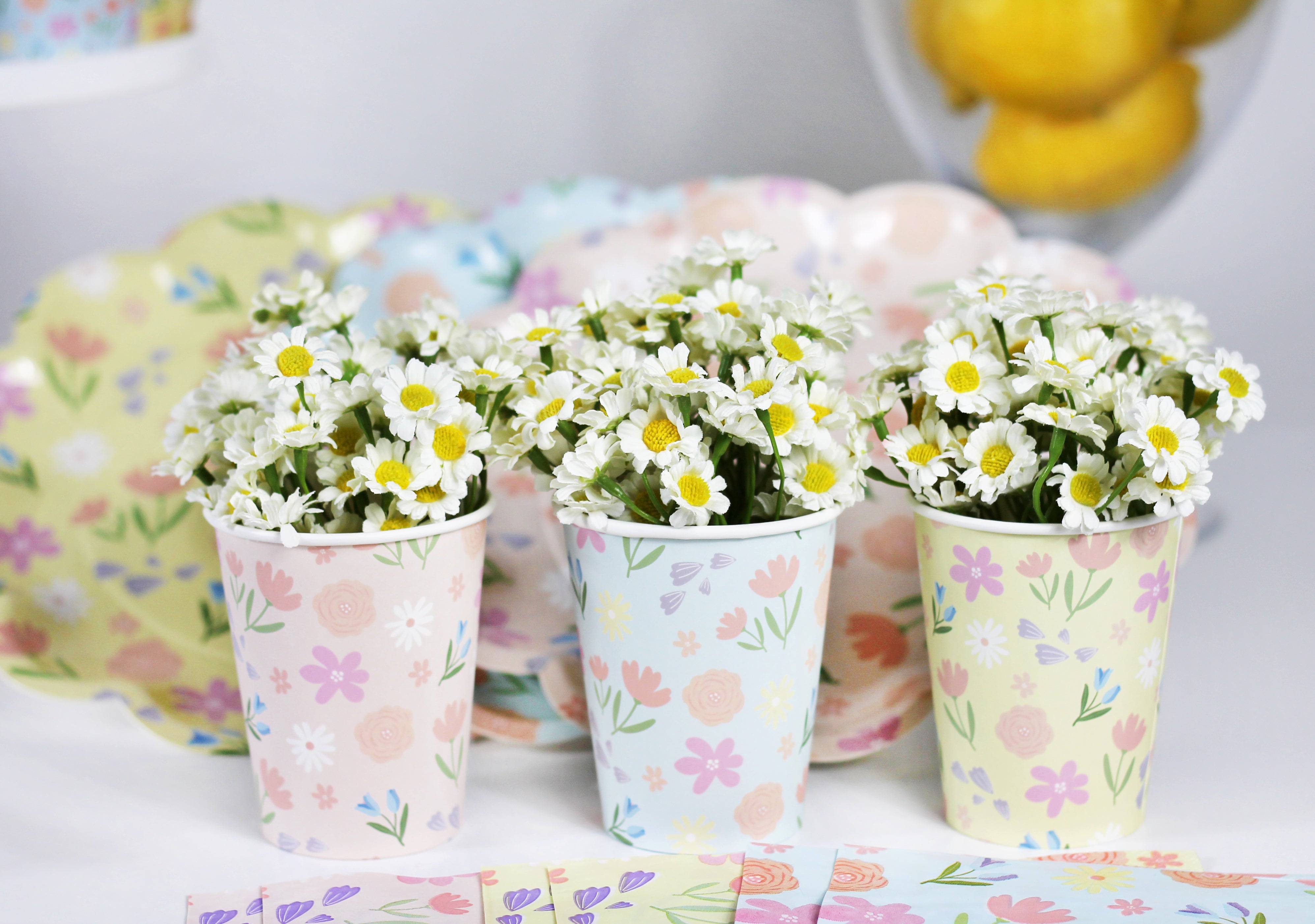 Spring Party Floral Cups, 12 Ct