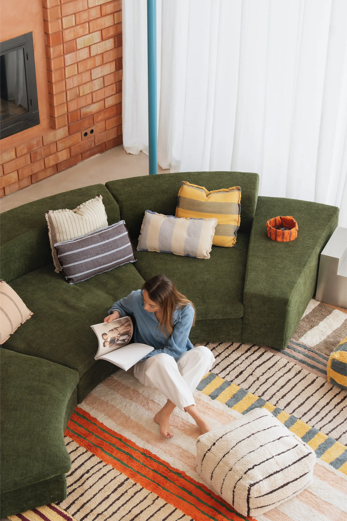 SQUARE CUSHION LINES OCHRE
