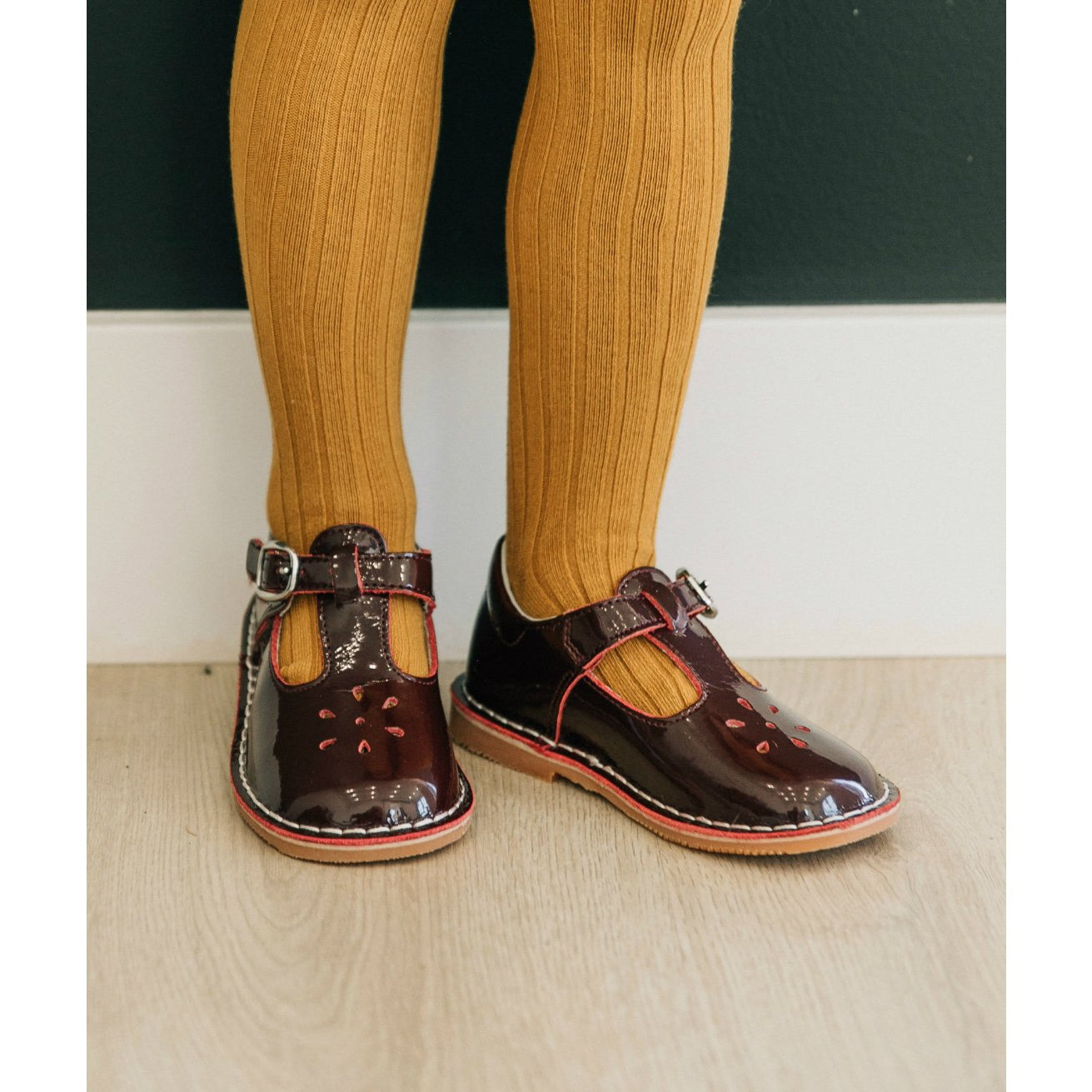 Ribbed Knee High Socks (mustard)